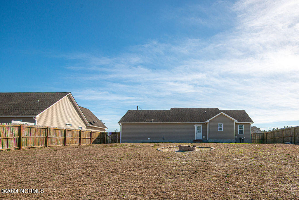 303 Sinclair Lane Property Photo 25