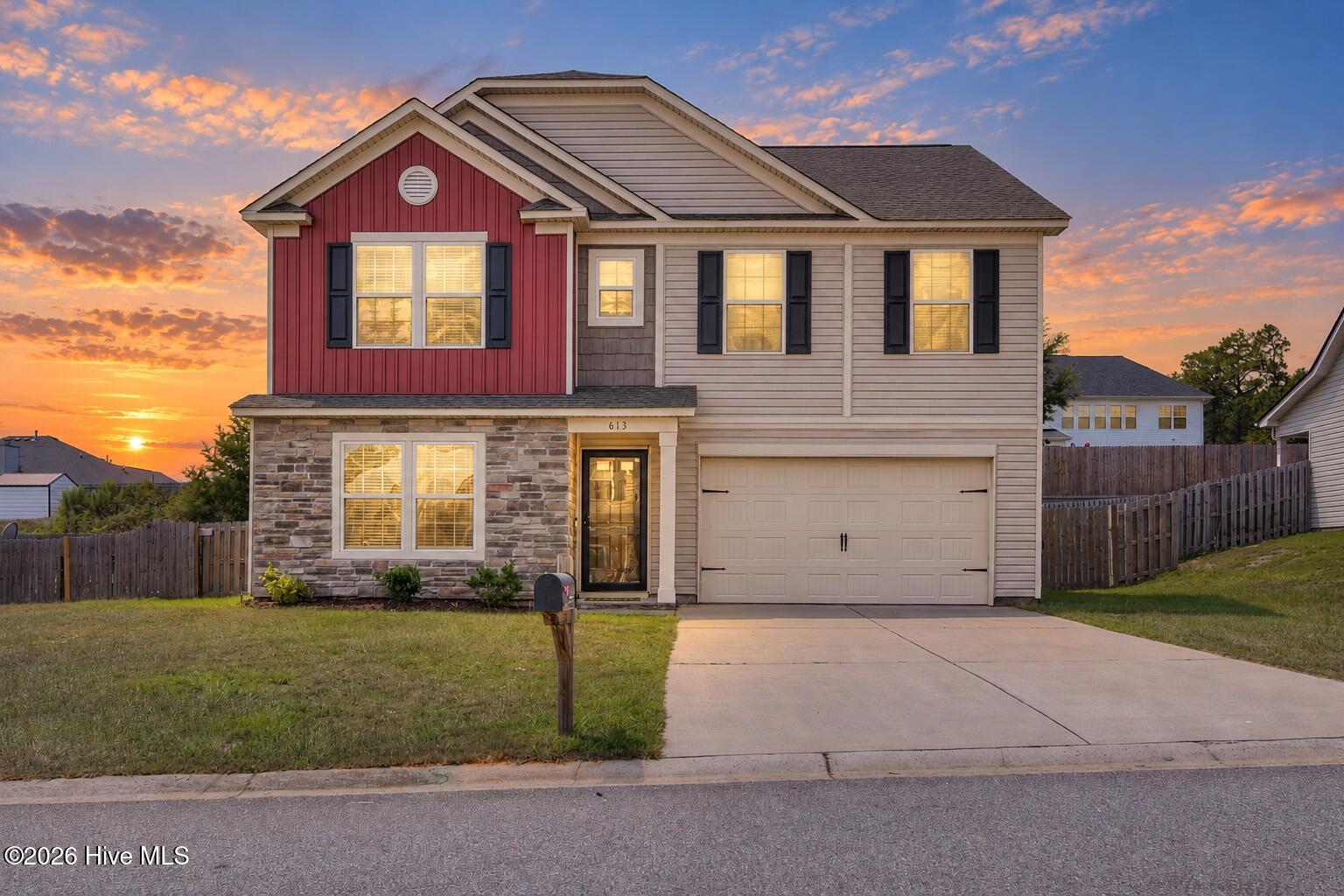 613 Buttonwood Drive Property Photo 1