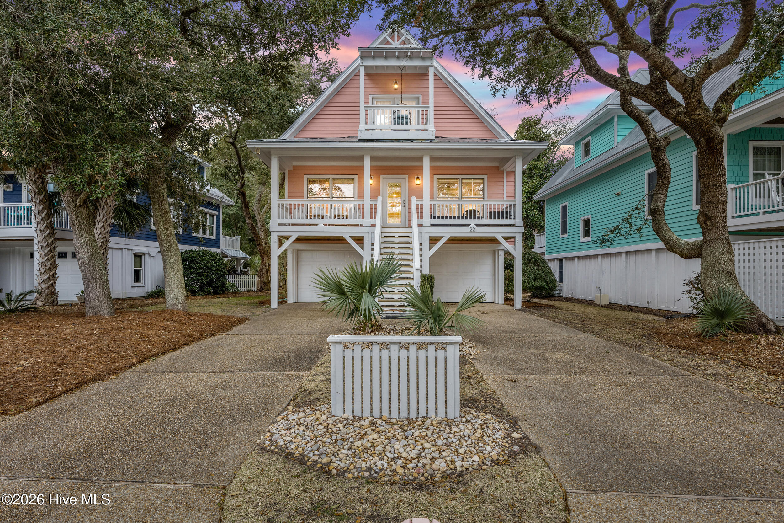 221 Seawatch Way
