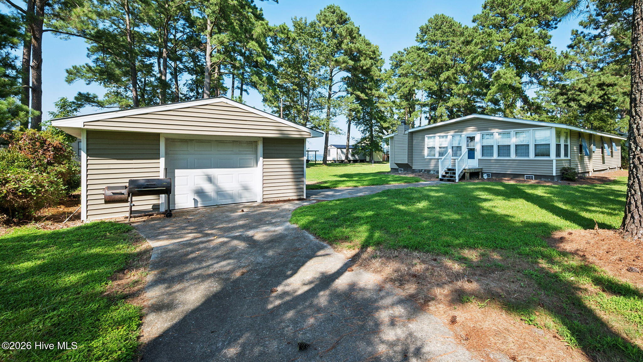 2995 Hickory Point Road Property Photo 2