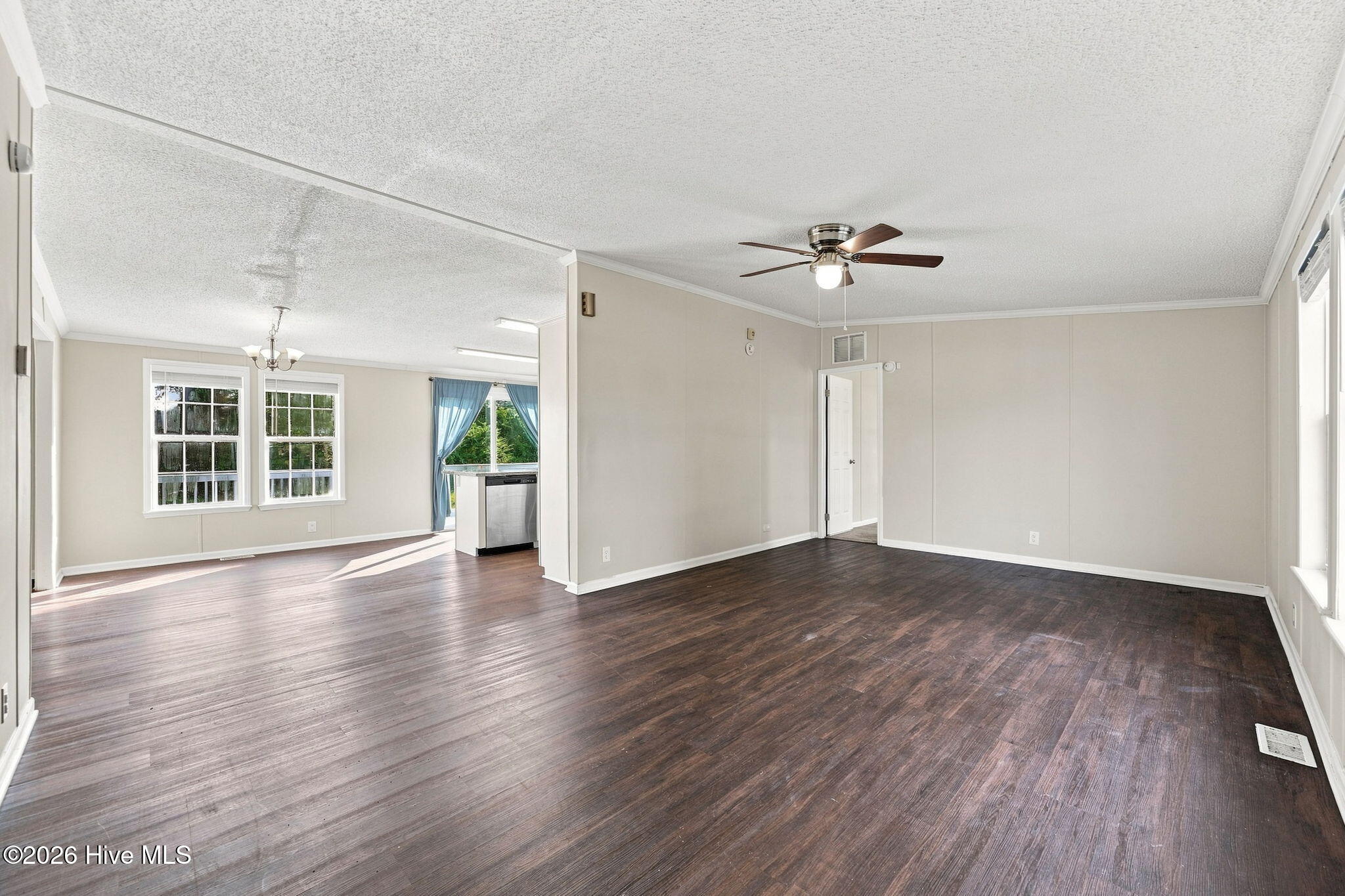112 Rainmaker Drive Property Photo 6