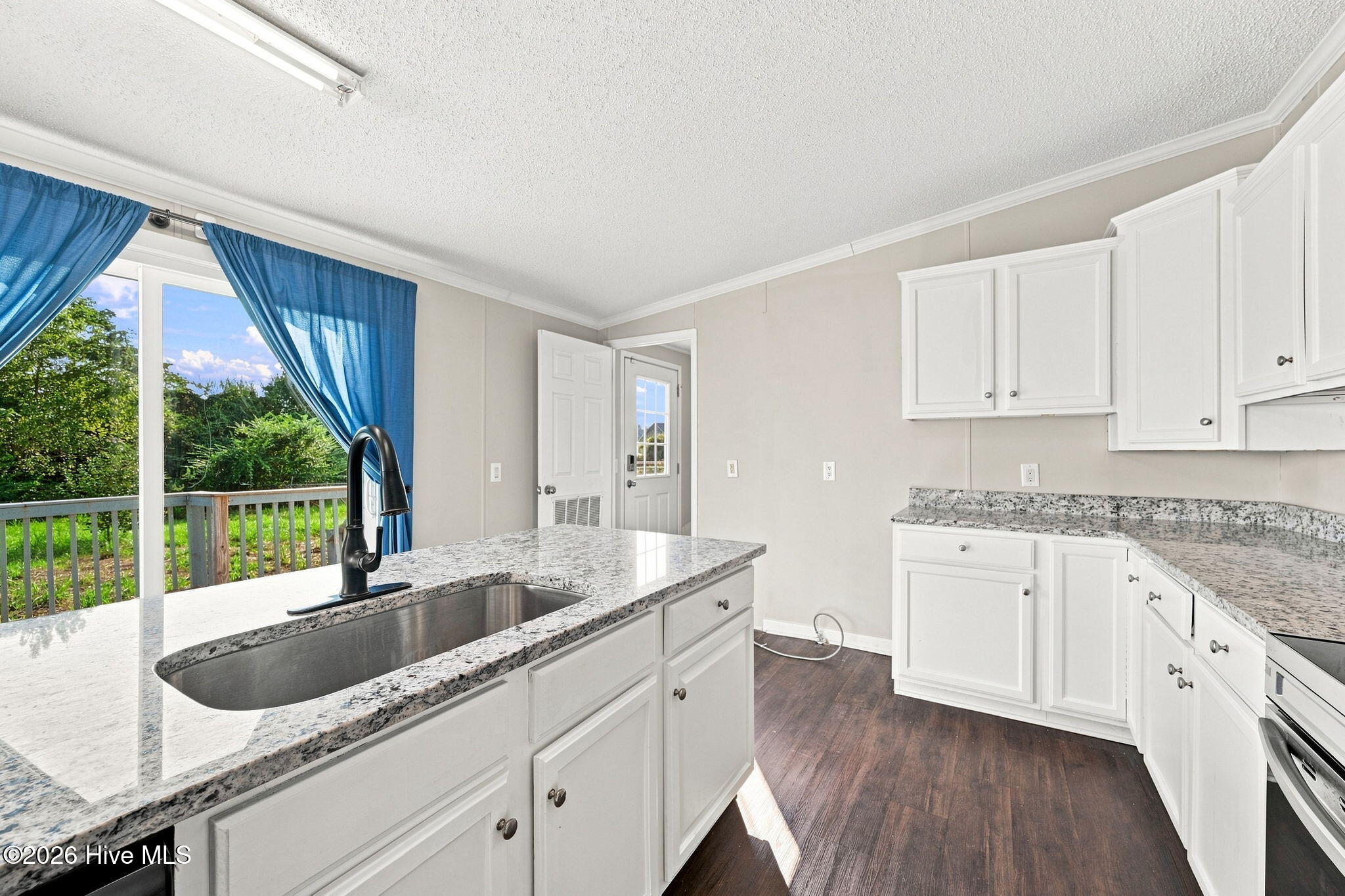 112 Rainmaker Drive Property Photo 14