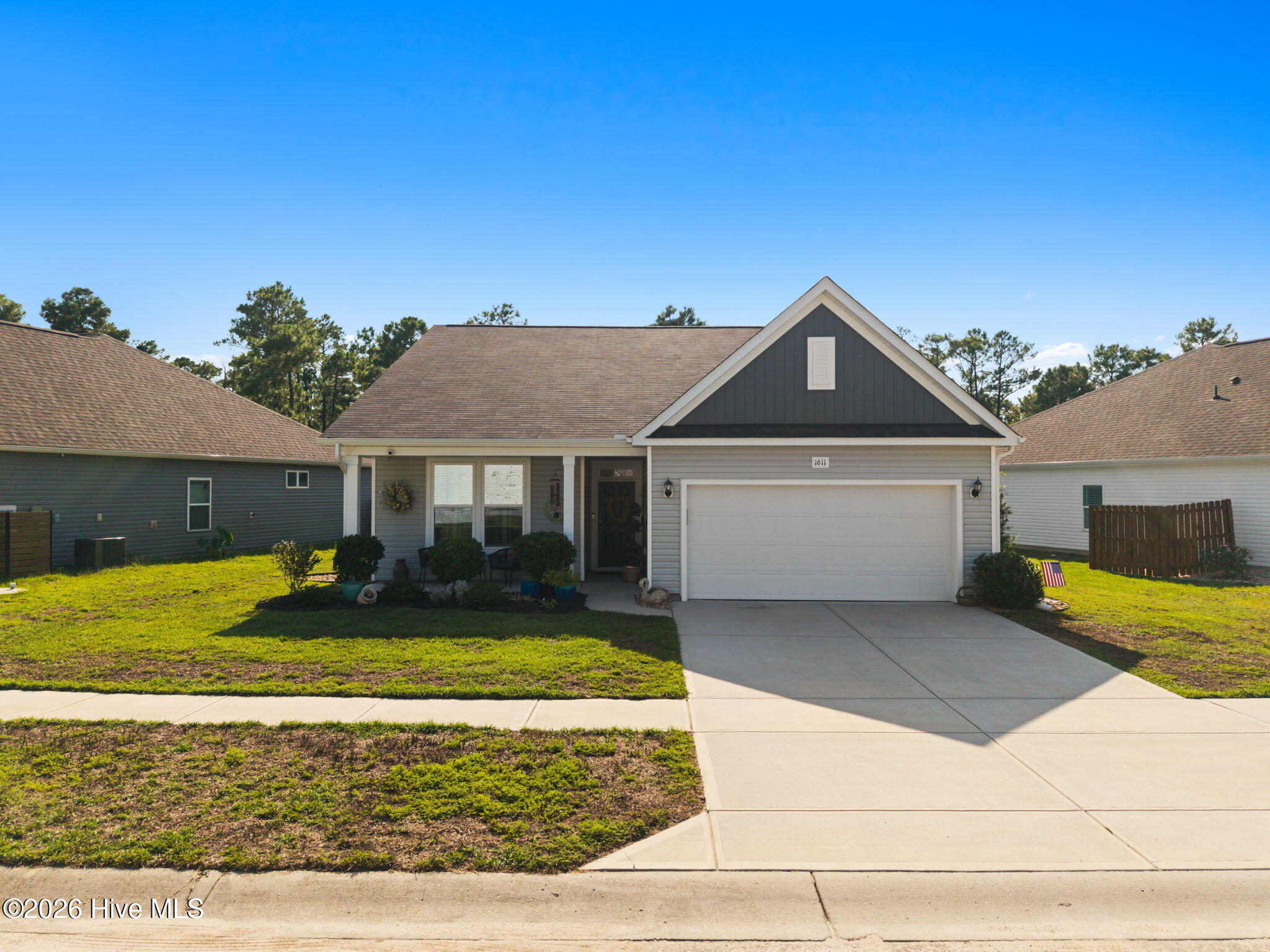 1611 E New Carraway Place Se Property Photo 1