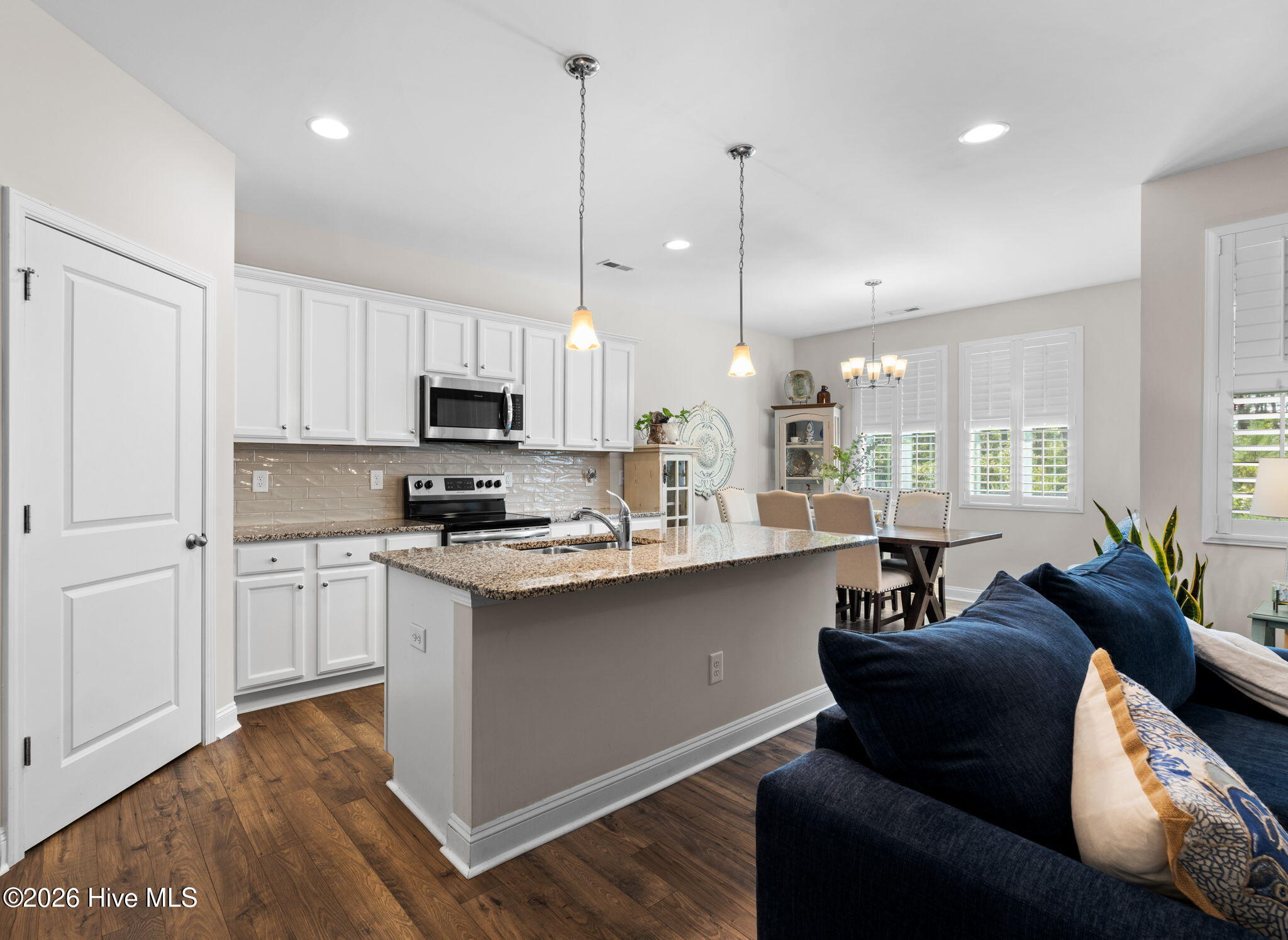 1611 E New Carraway Place Se Property Photo 12