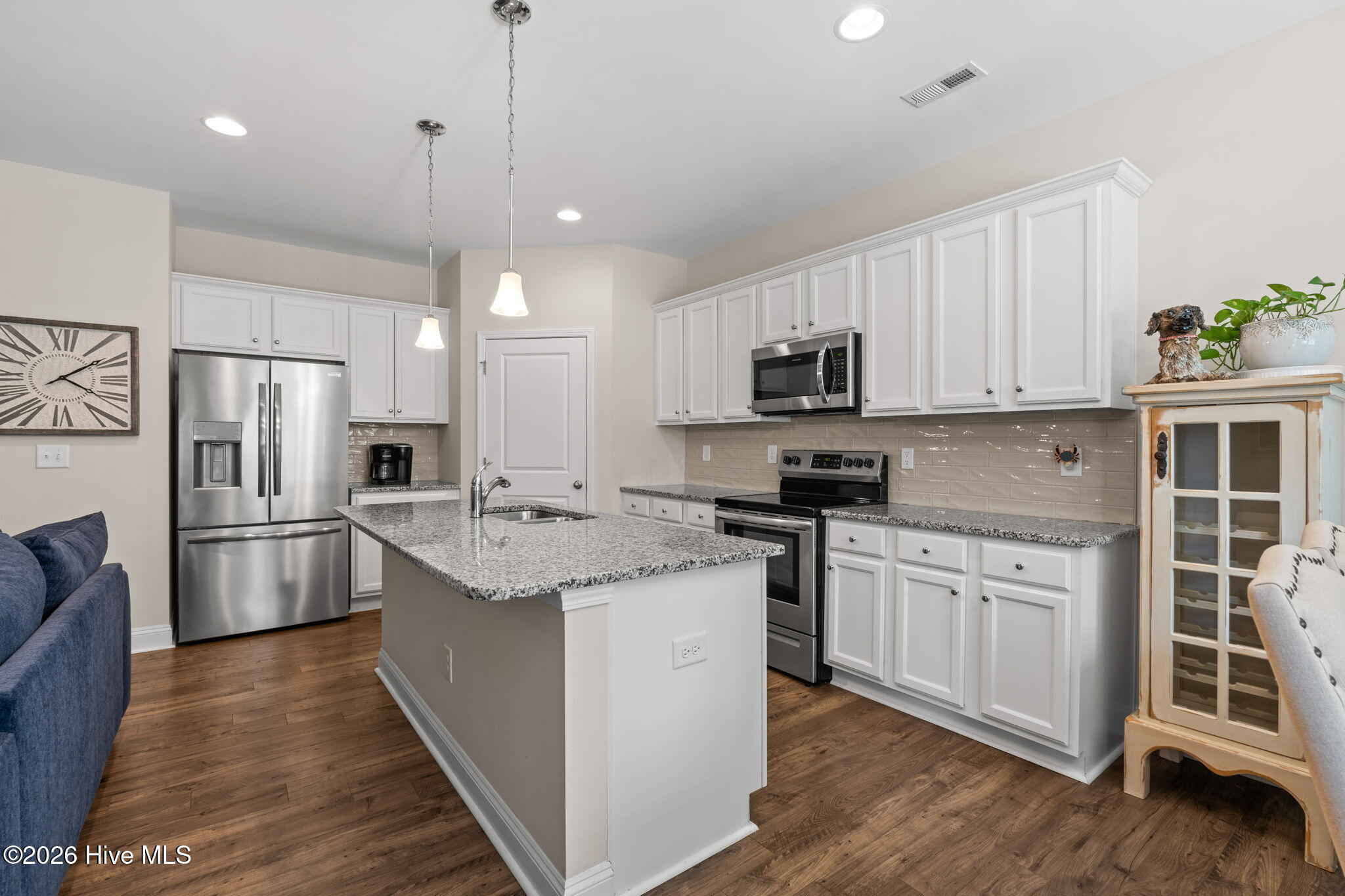 1611 E New Carraway Place Se Property Photo 13
