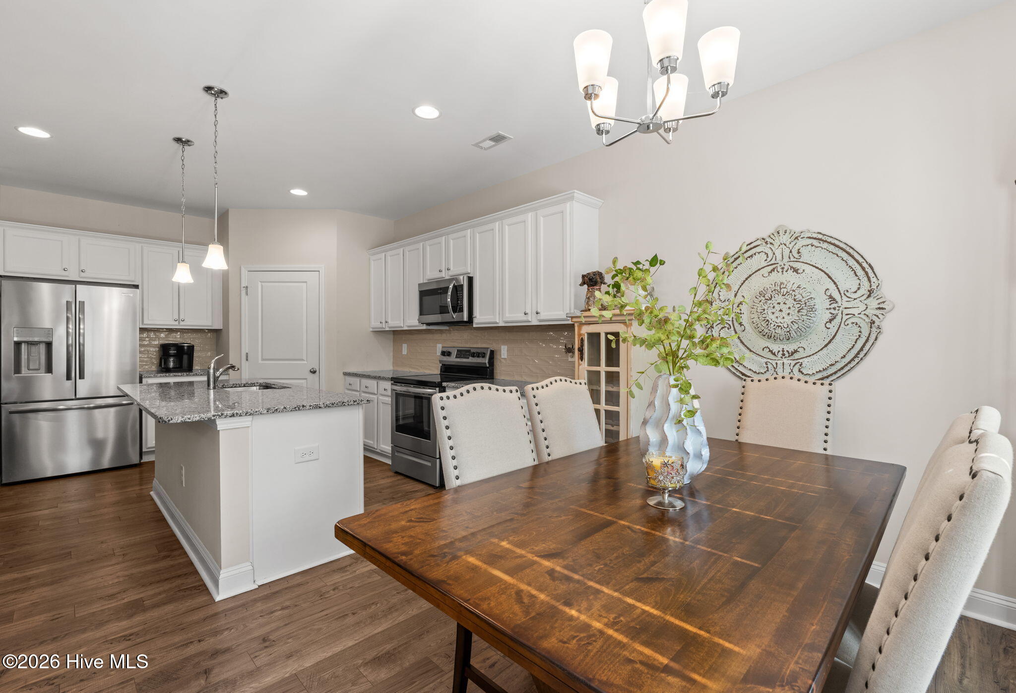 1611 E New Carraway Place Se Property Photo 17