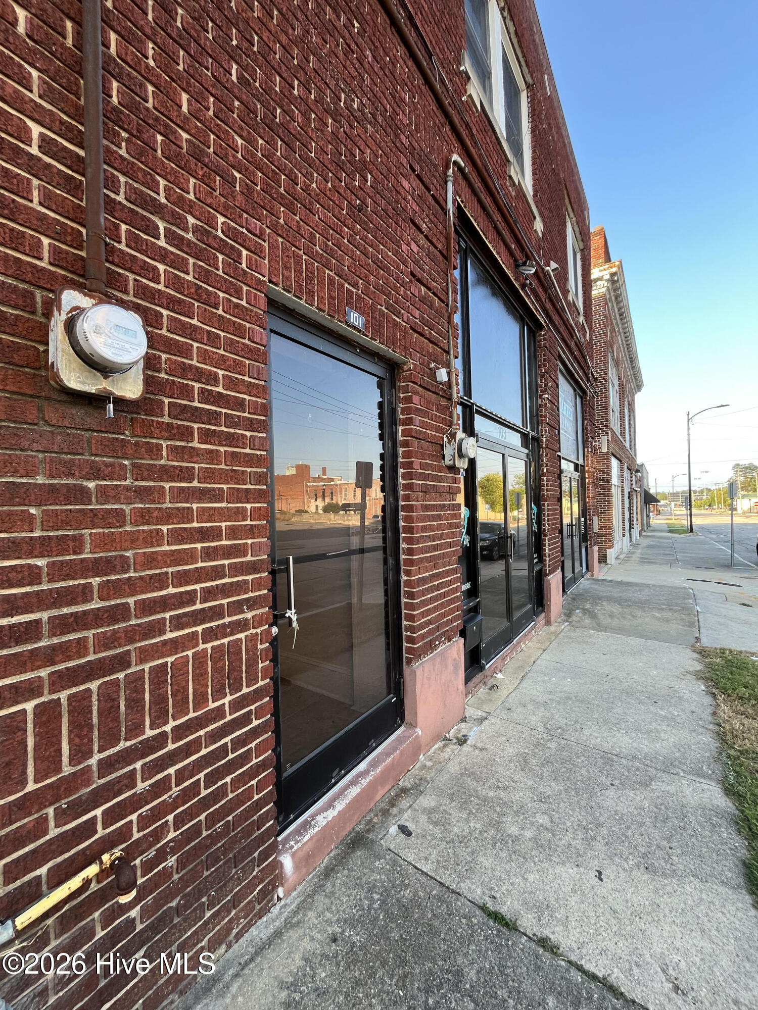105 Douglas Street E Property Photo 2