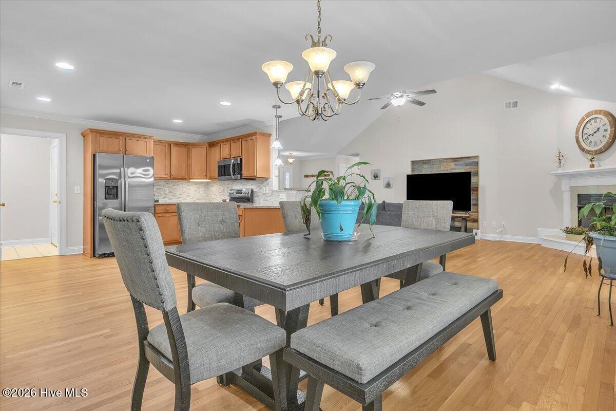 4135 Cape Landing Road Property Photo 15
