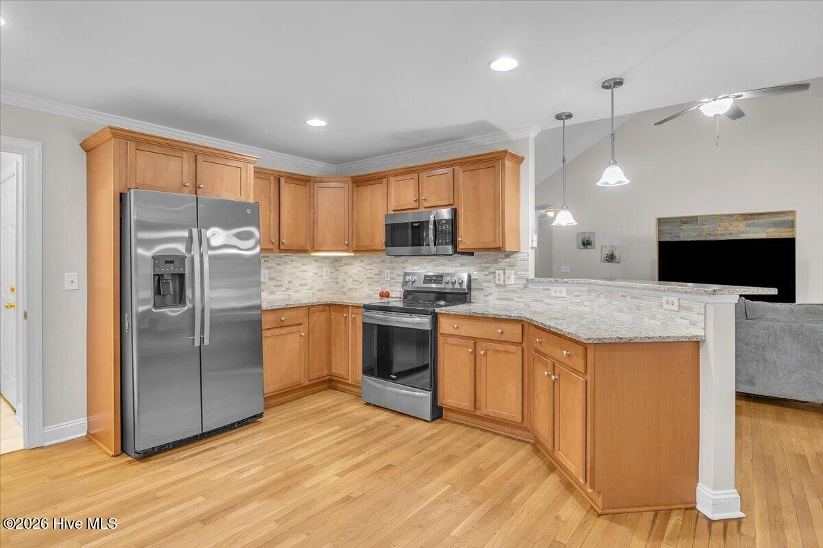 4135 Cape Landing Road Property Photo 17