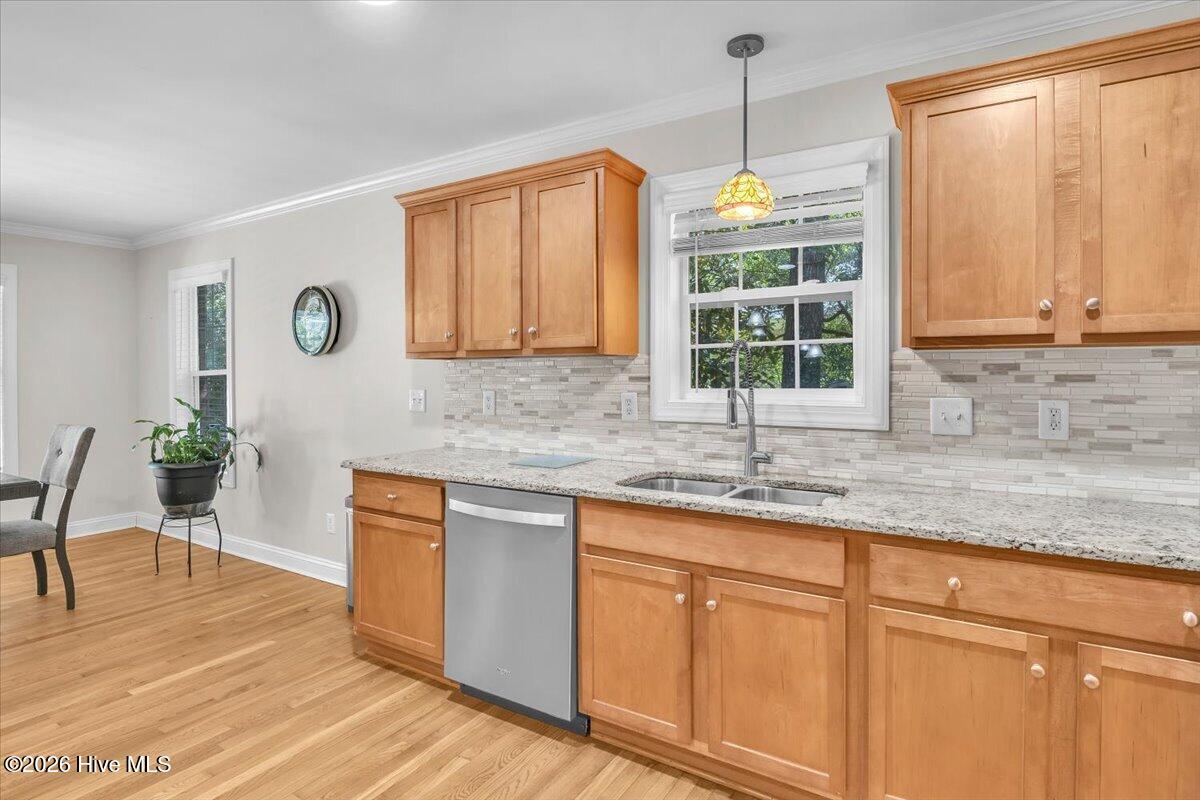 4135 Cape Landing Road Property Photo 20