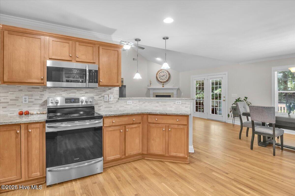 4135 Cape Landing Road Property Photo 21