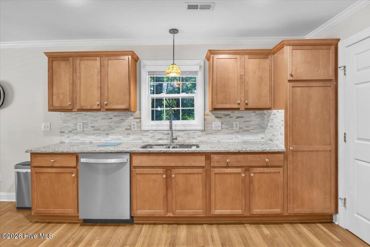 4135 Cape Landing Road Property Photo 23