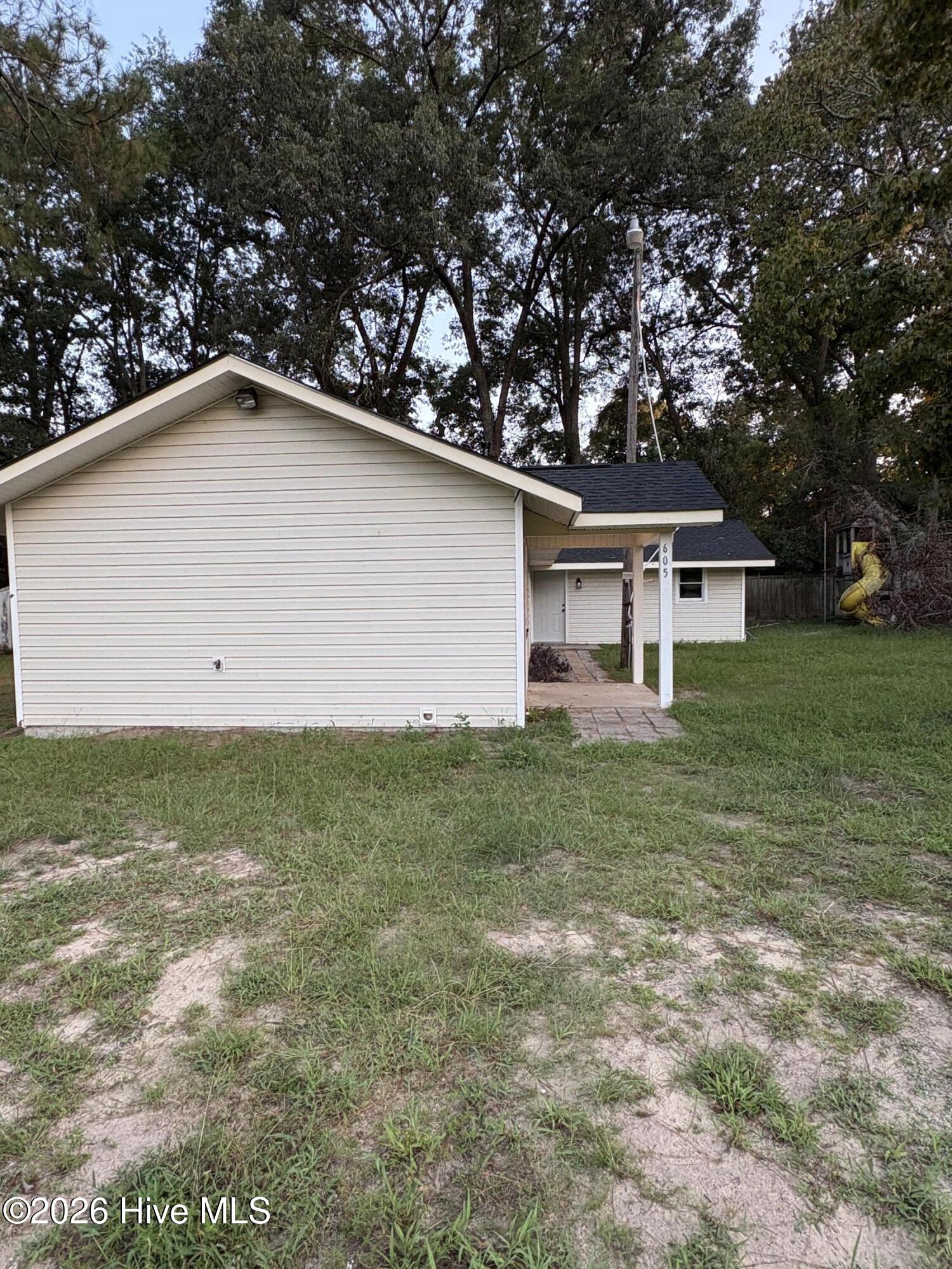 605 Correll Street Property Photo 17