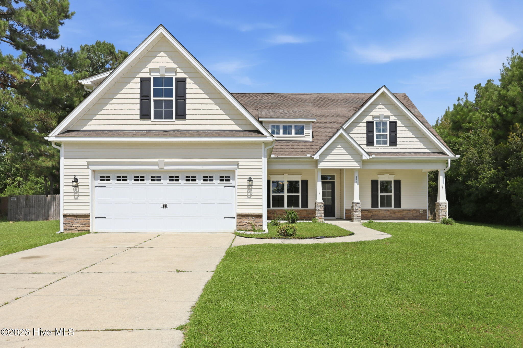 108 Bellchase Drive Property Photo 2