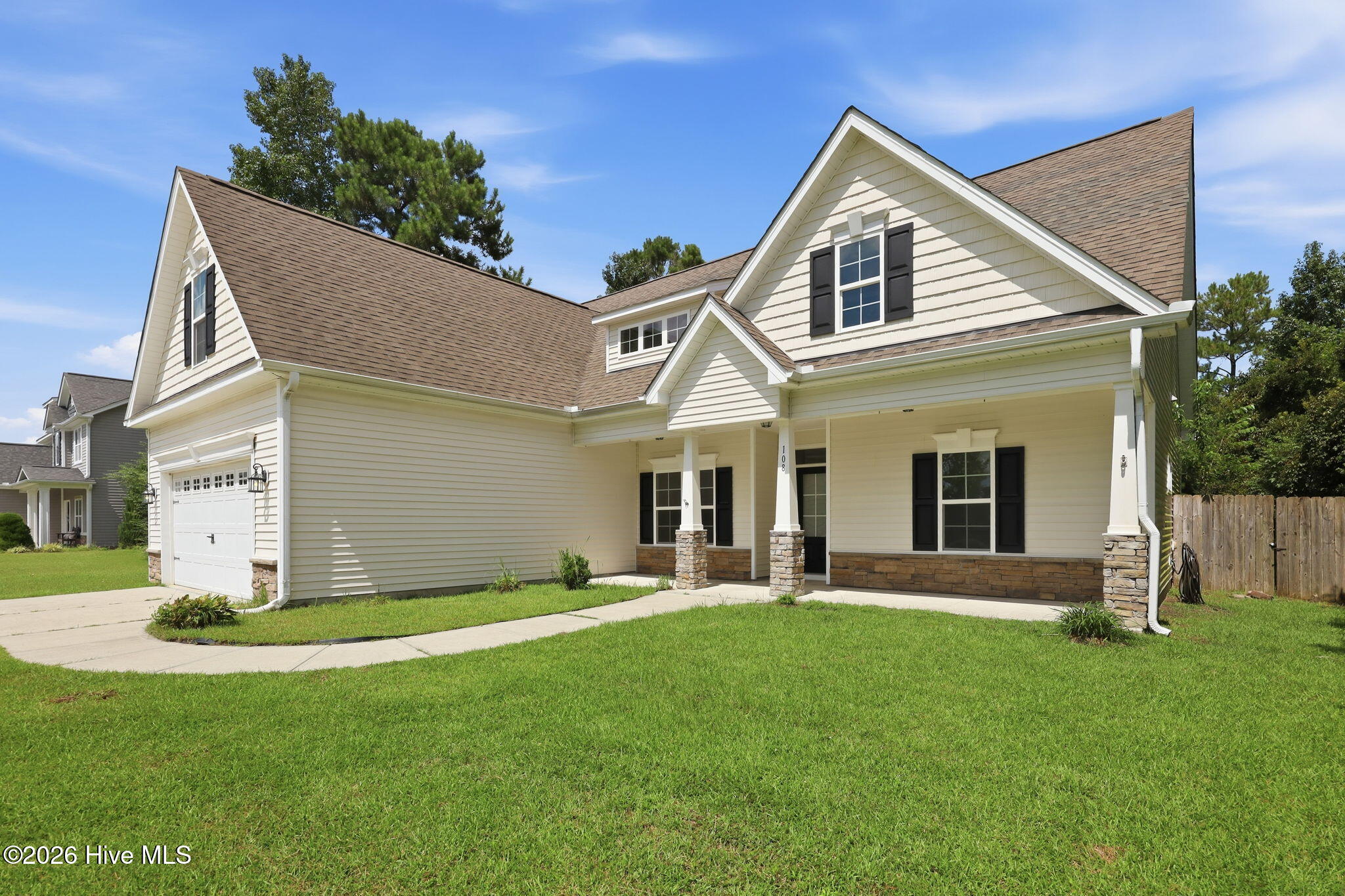 108 Bellchase Drive Property Photo 4