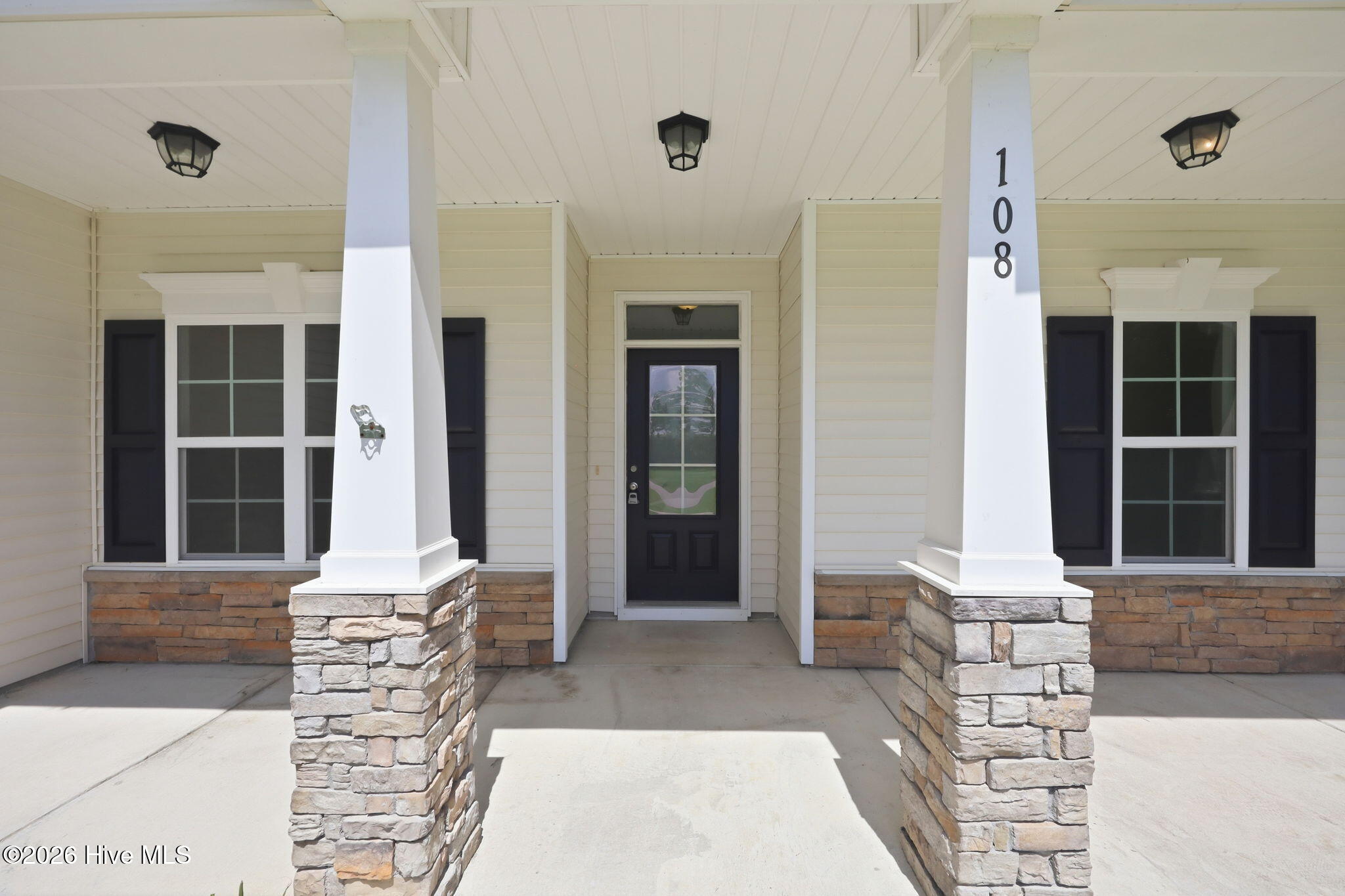 108 Bellchase Drive Property Photo 6