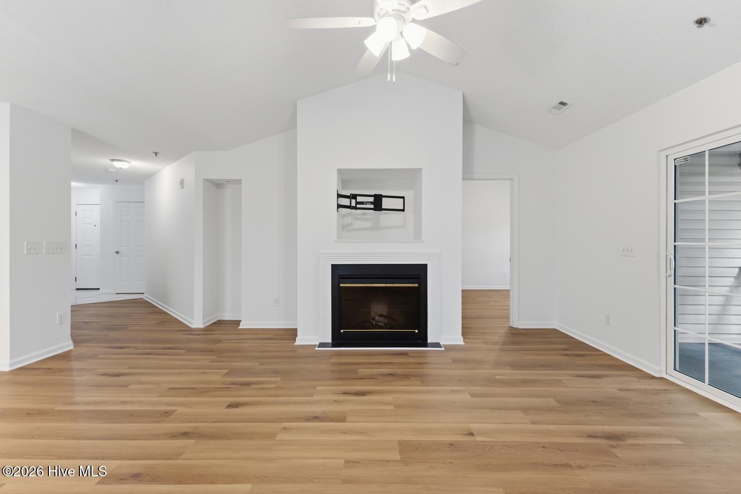 1418 Willoughby Park Court Unit 8 Property Photo 14