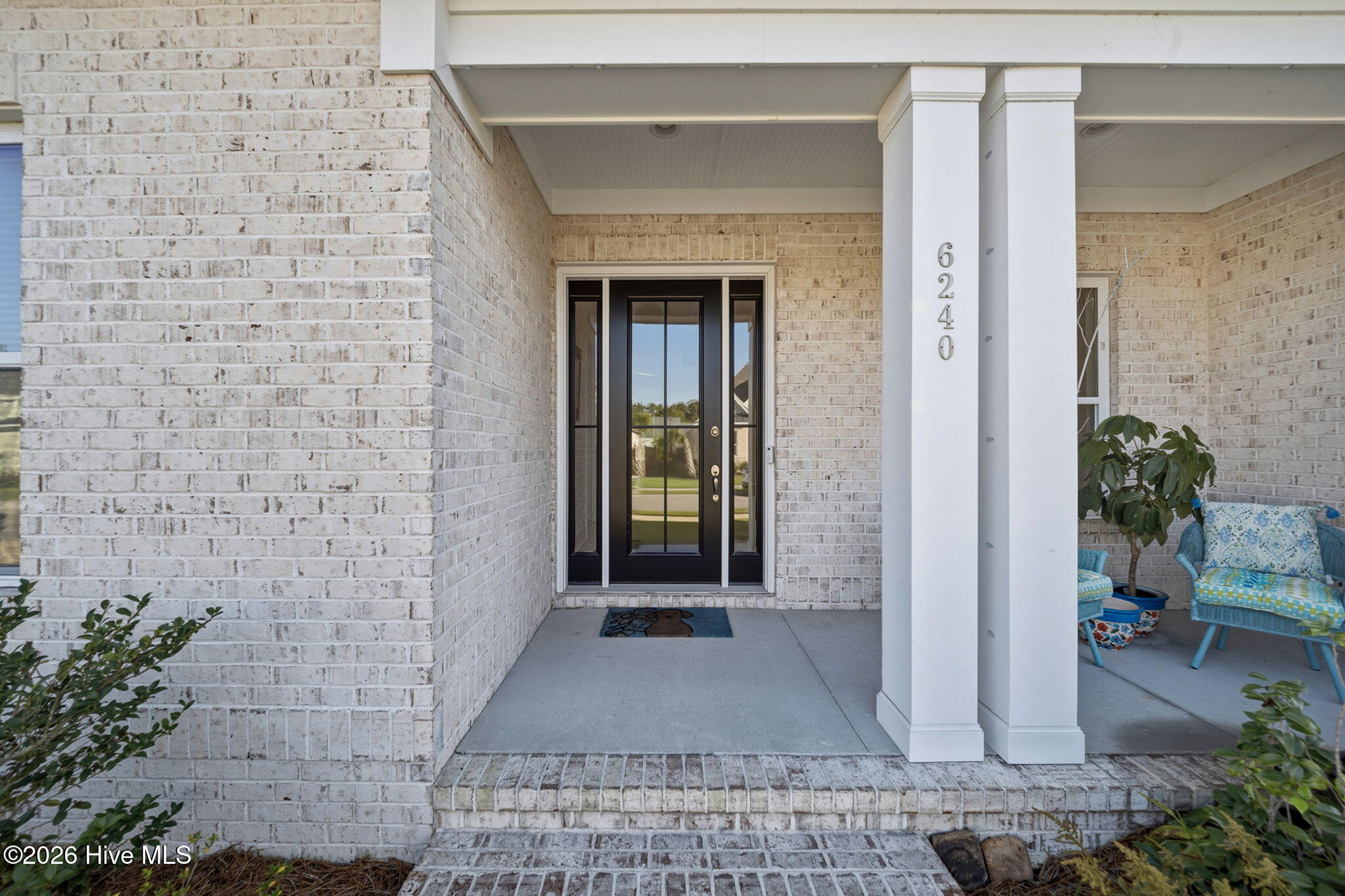 6240 Mirage Way Property Photo 5