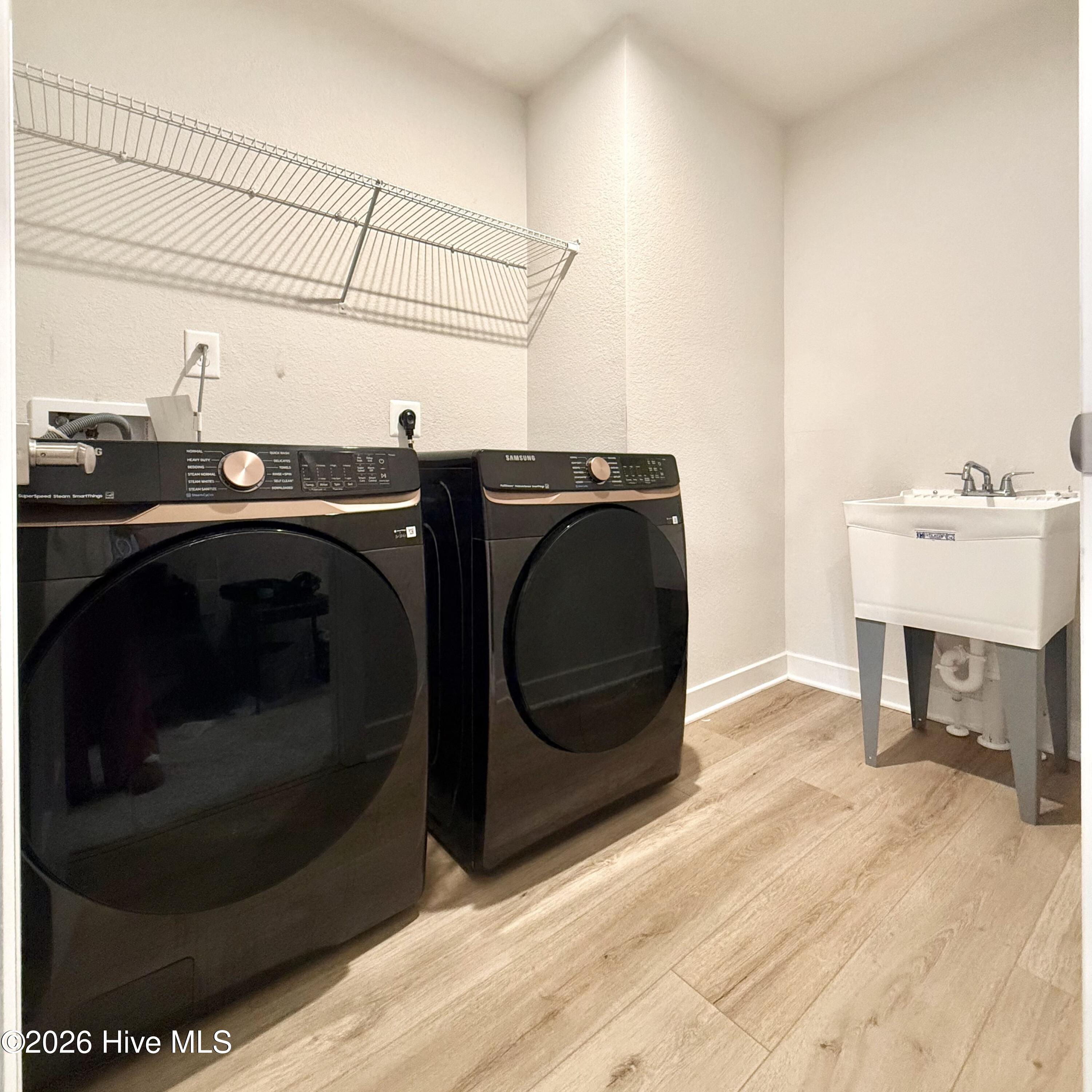 306 Spinnaker Street # B Property Photo 15