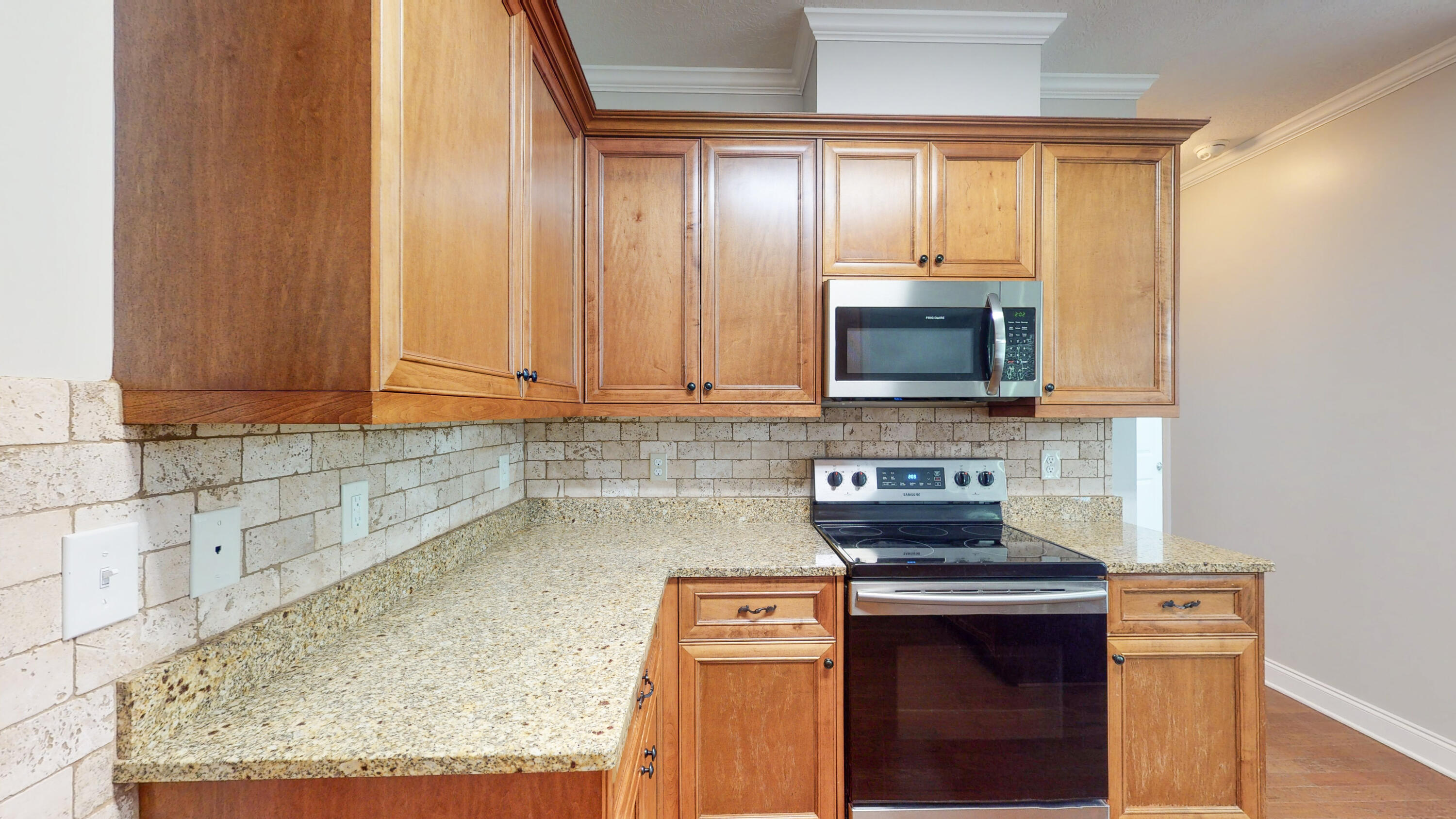 4004 Ellington Drive Property Photo 5