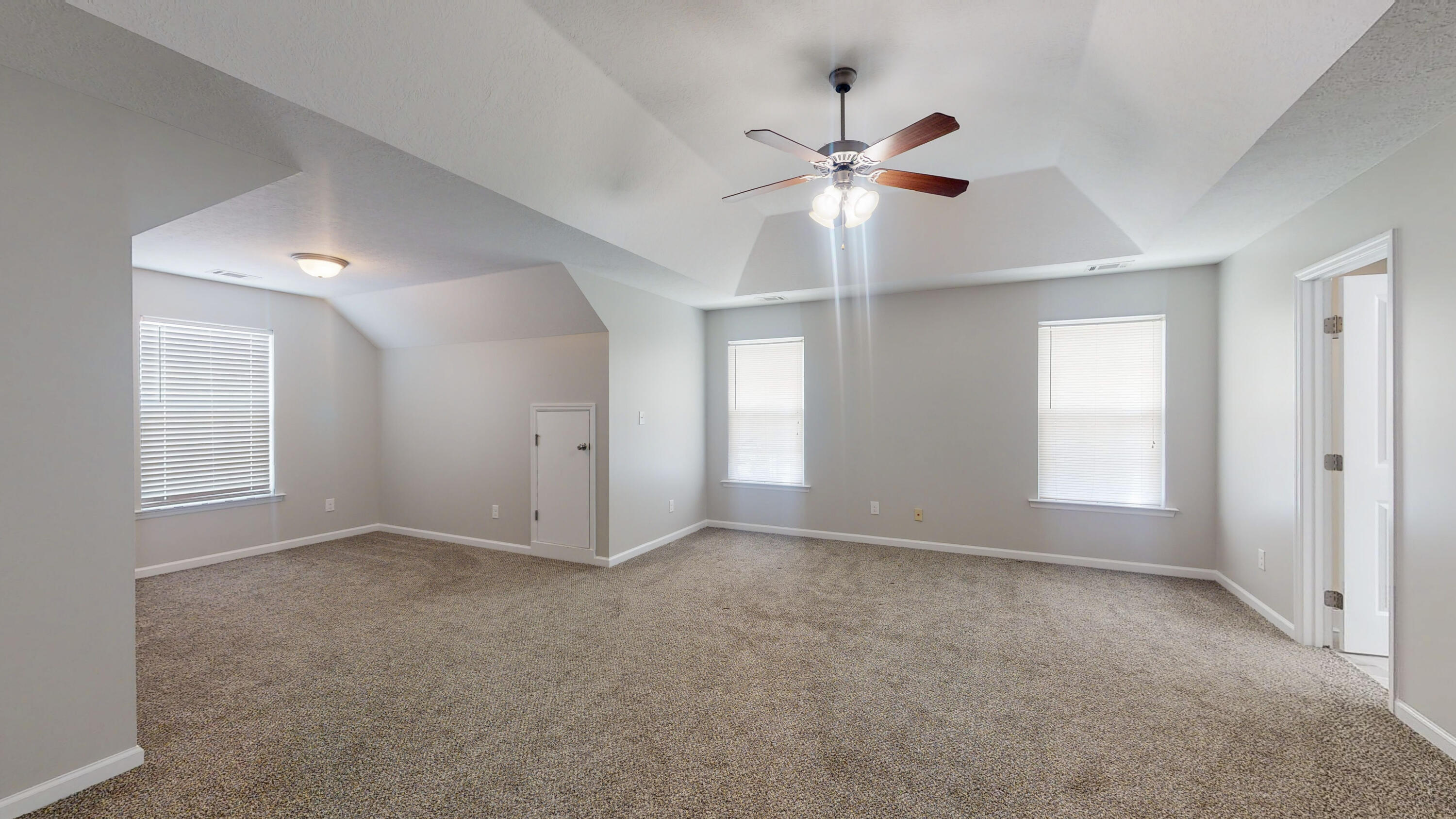 4004 Ellington Drive Property Photo 16