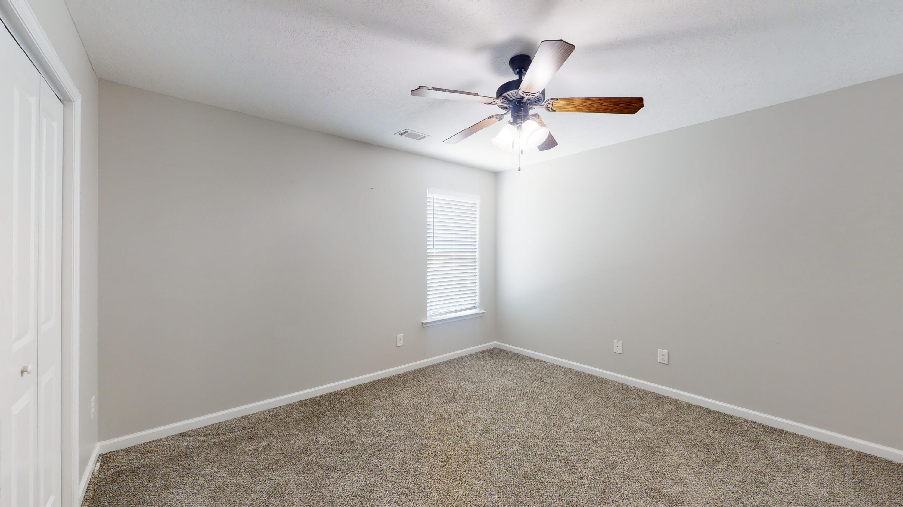 4004 Ellington Drive Property Photo 20