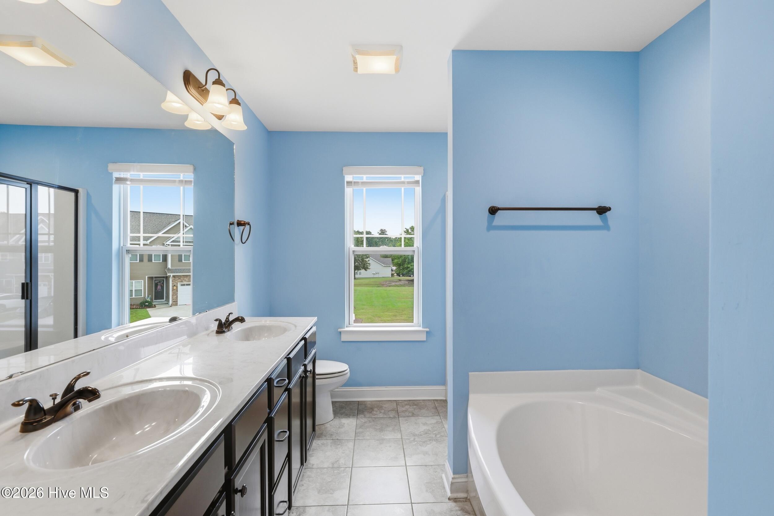 1808 Fox Den Way 2 Property Photo 16