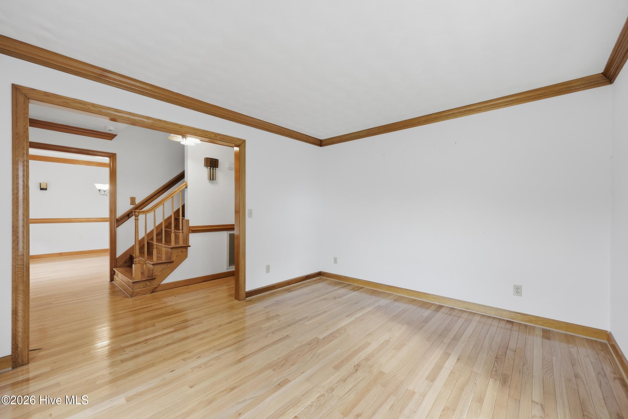 146 N Point Boulevard Property Photo 10