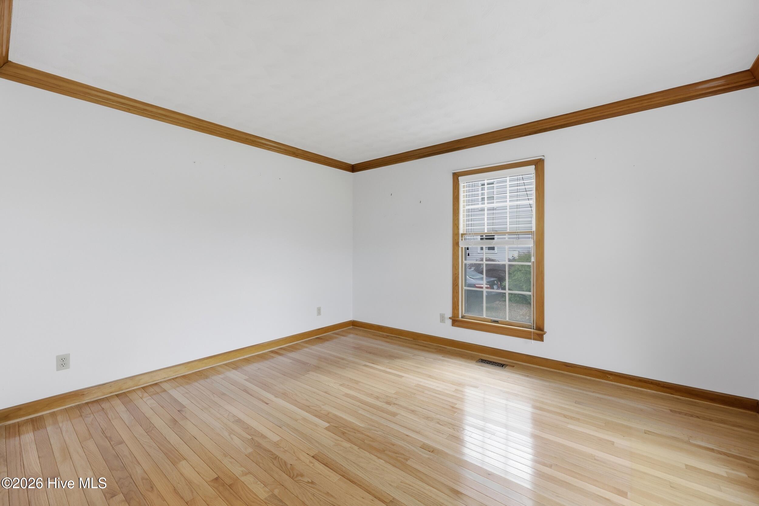 146 N Point Boulevard Property Photo 11
