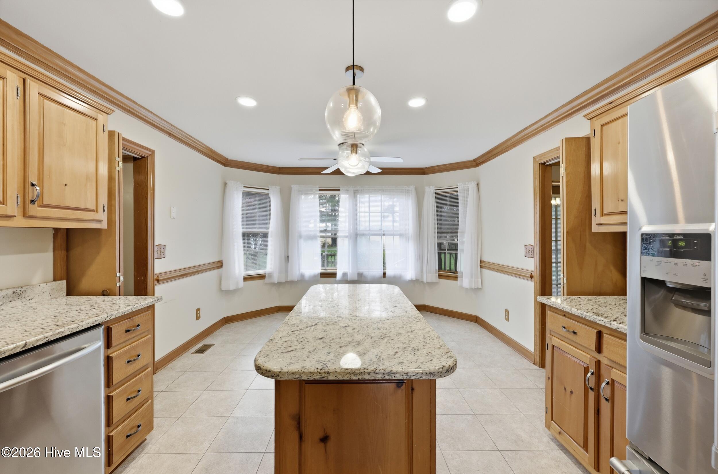 146 N Point Boulevard Property Photo 26