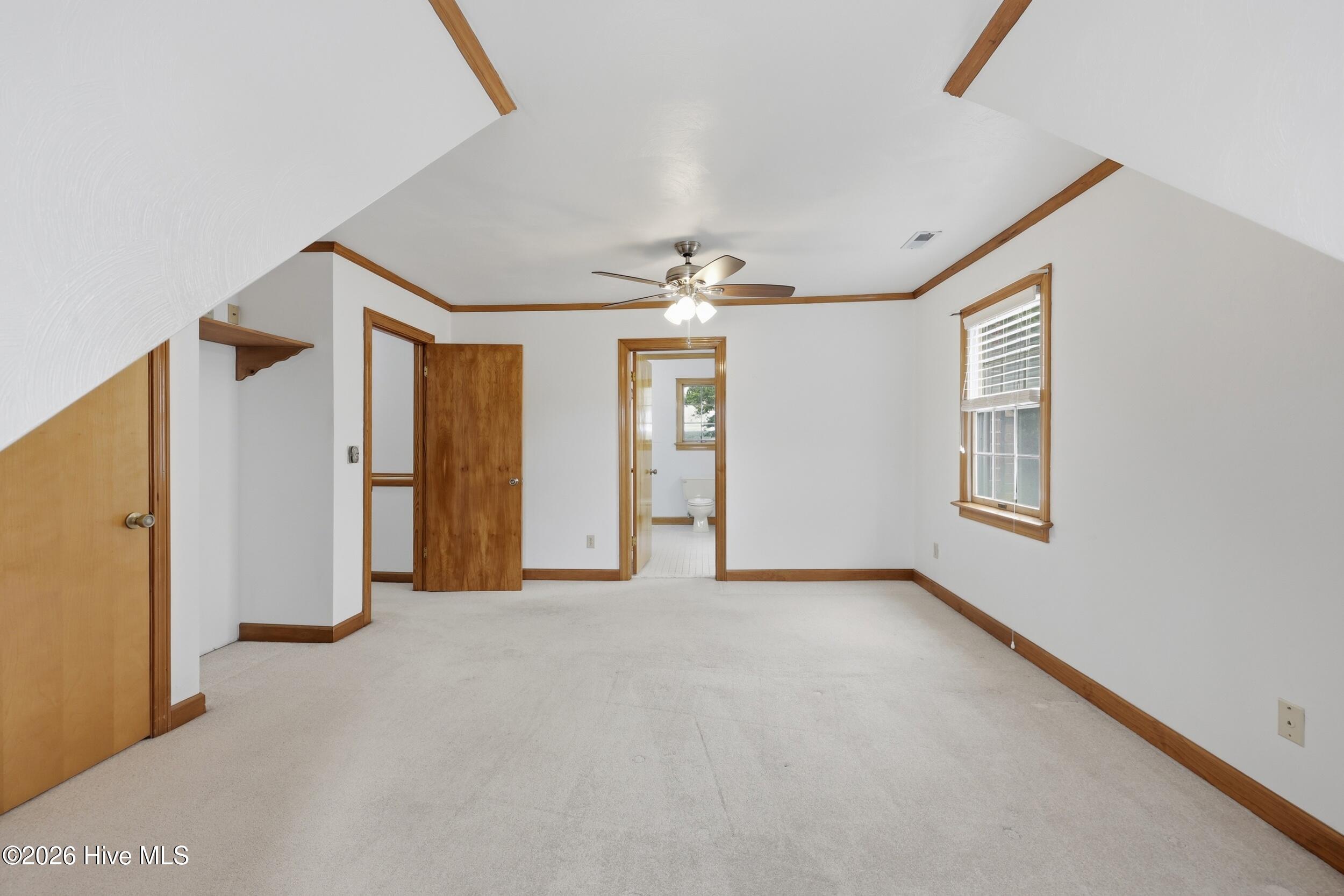 146 N Point Boulevard Property Photo 36