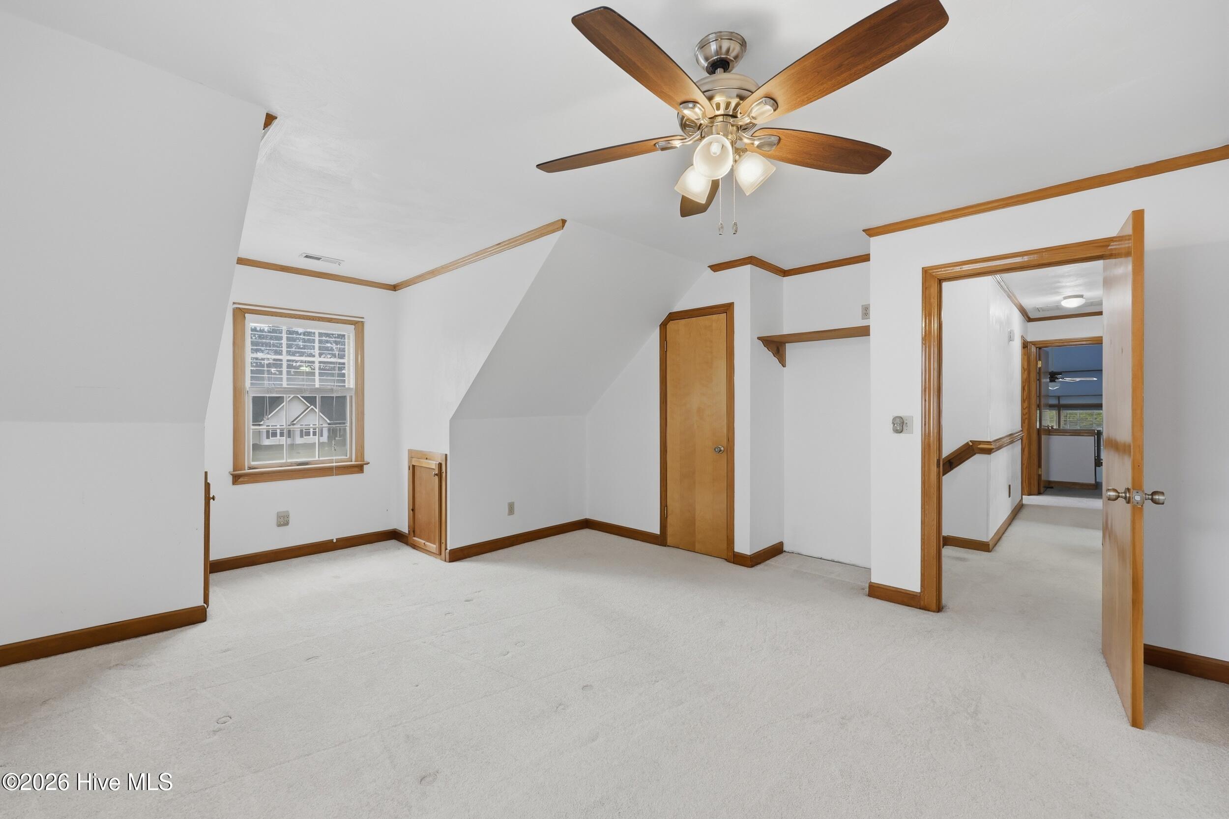 146 N Point Boulevard Property Photo 37