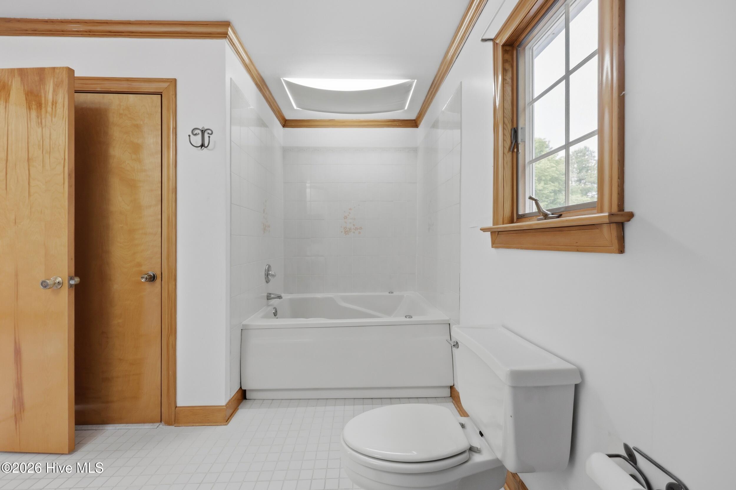 146 N Point Boulevard Property Photo 39