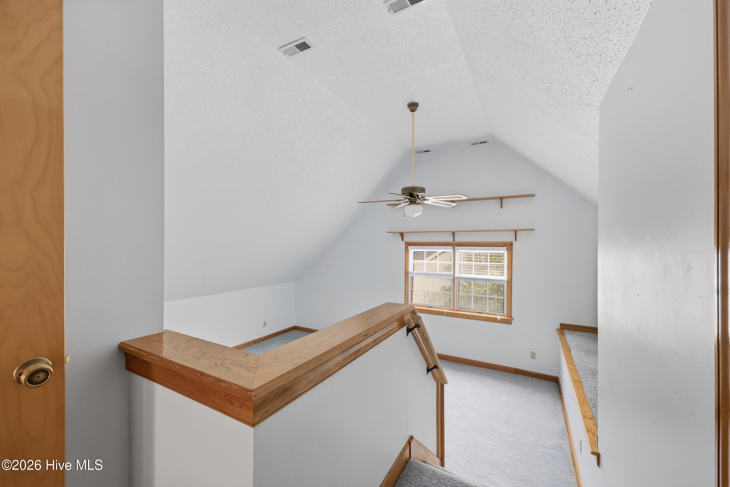 146 N Point Boulevard Property Photo 49