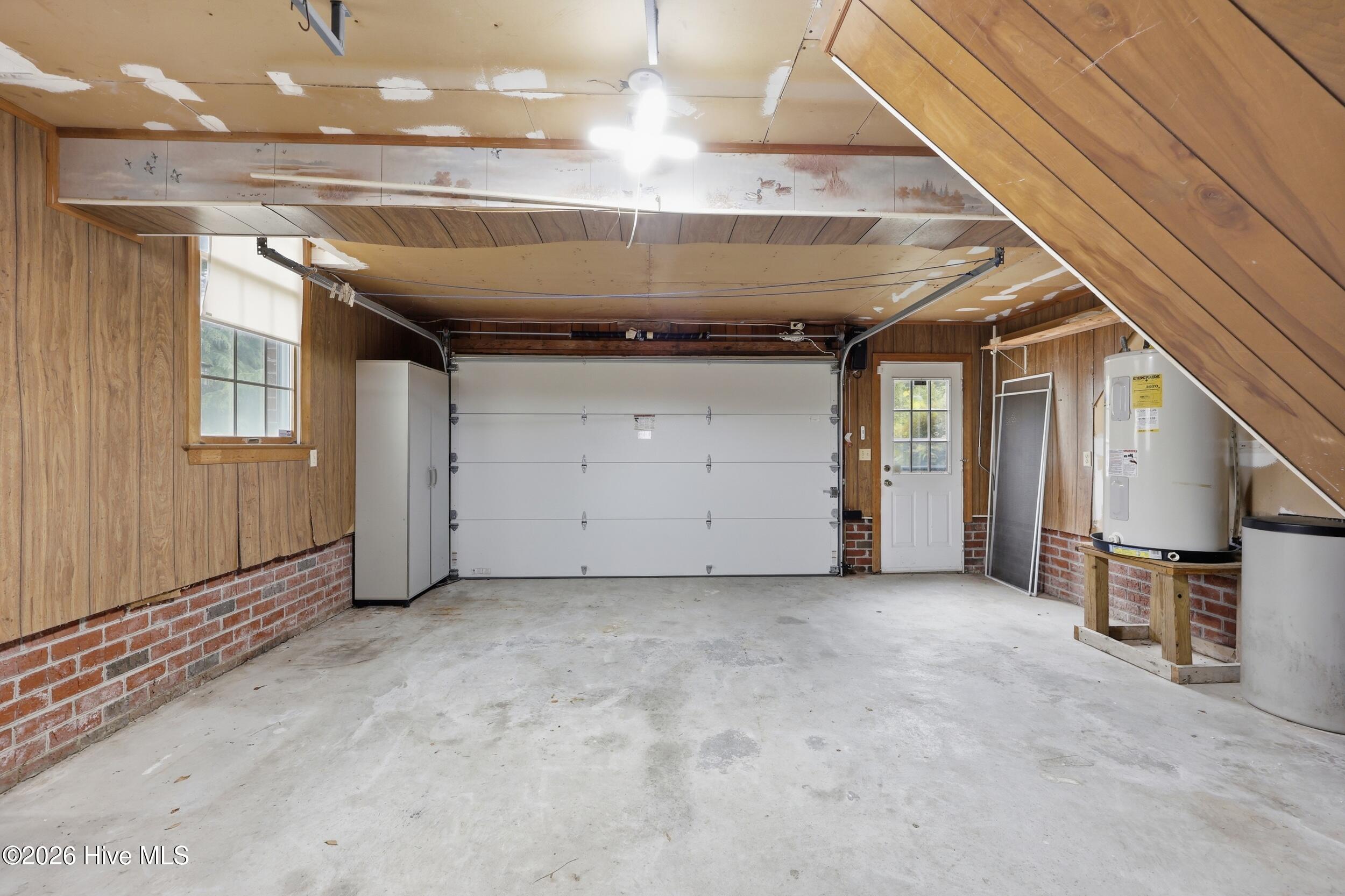 146 N Point Boulevard Property Photo 55