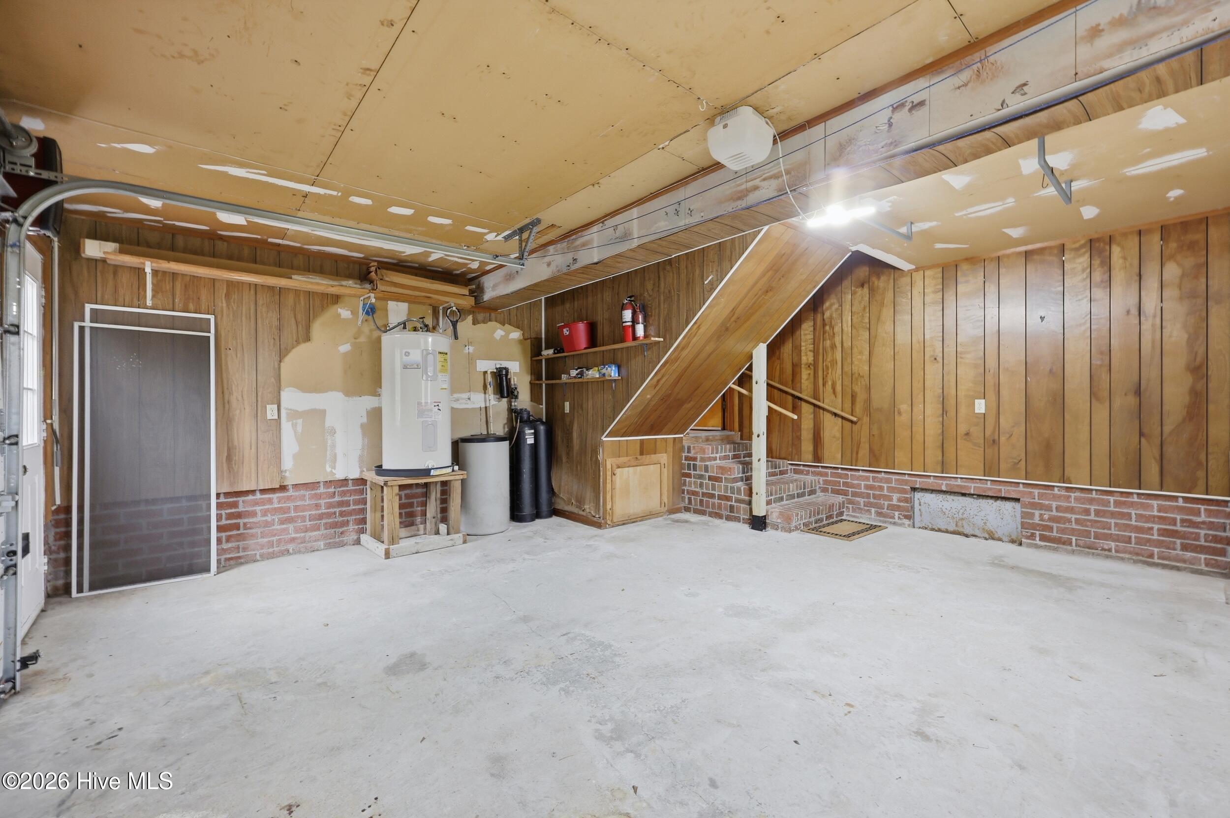 146 N Point Boulevard Property Photo 56