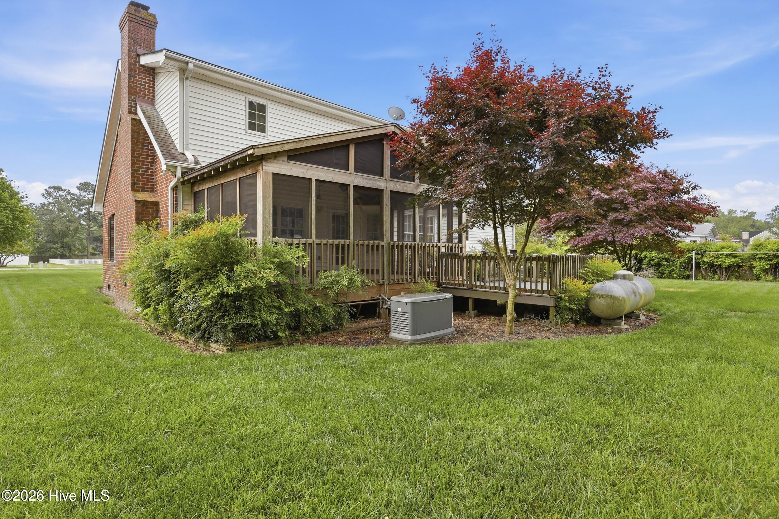 146 N Point Boulevard Property Photo 60