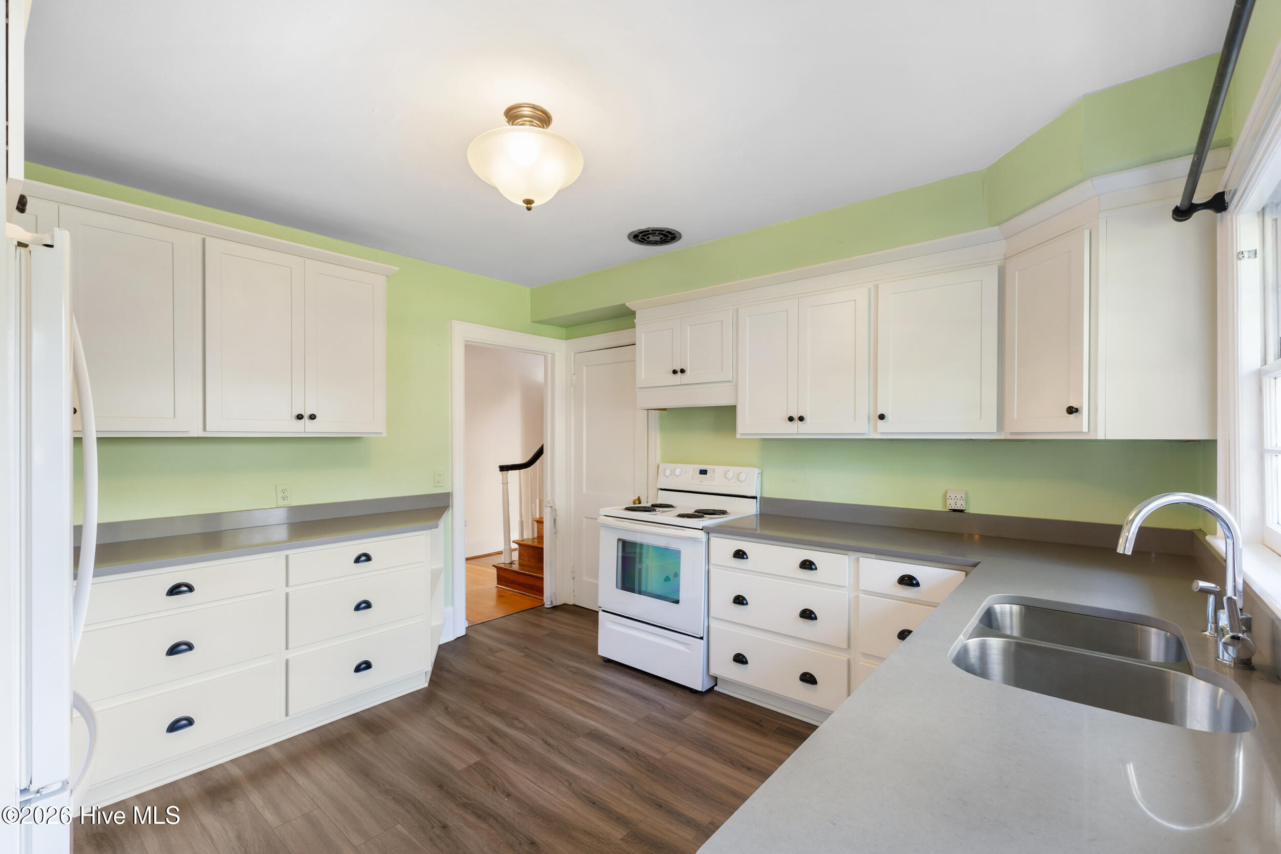 6 Keaton Avenue Property Photo 11