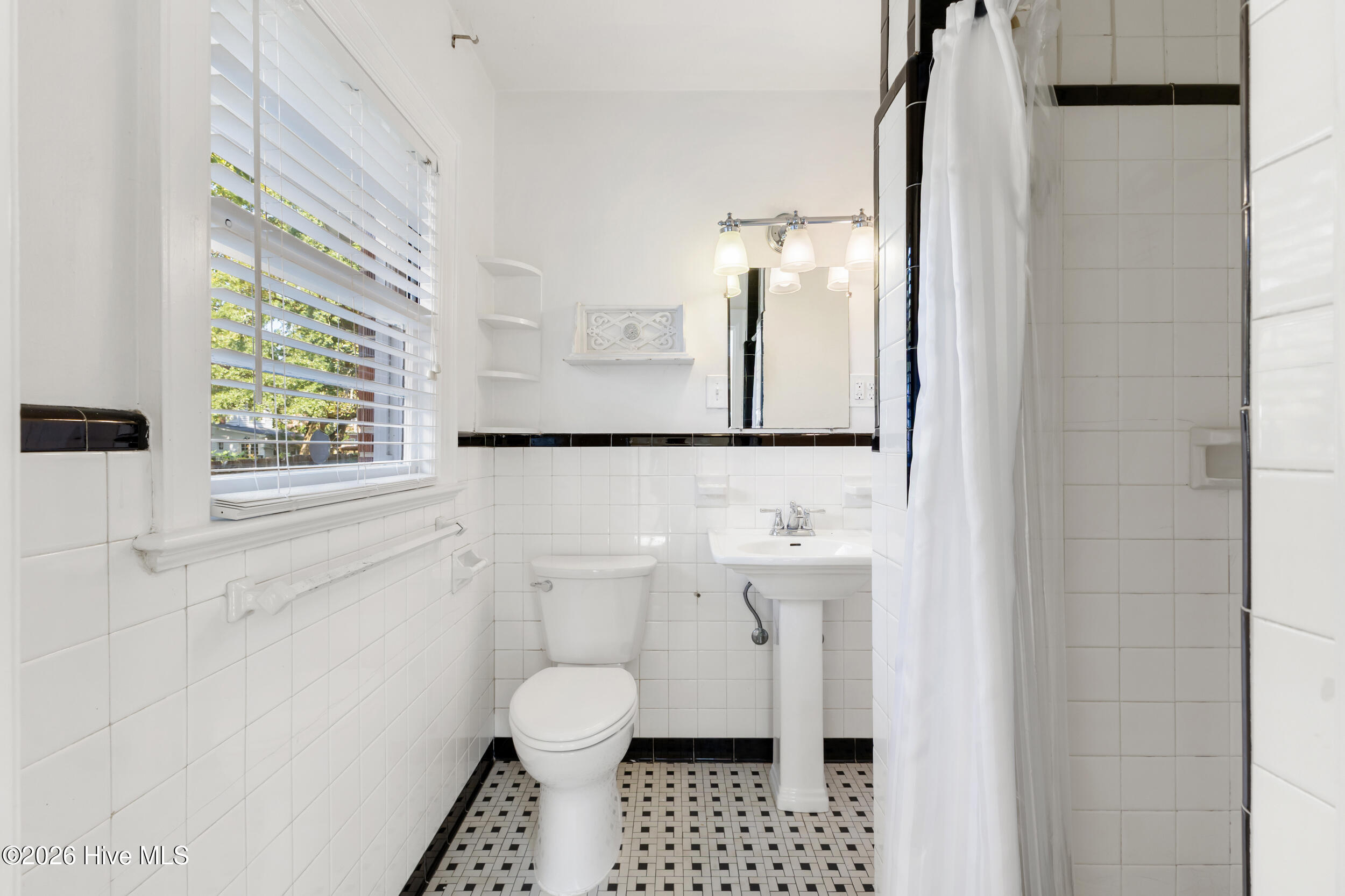 6 Keaton Avenue Property Photo 20