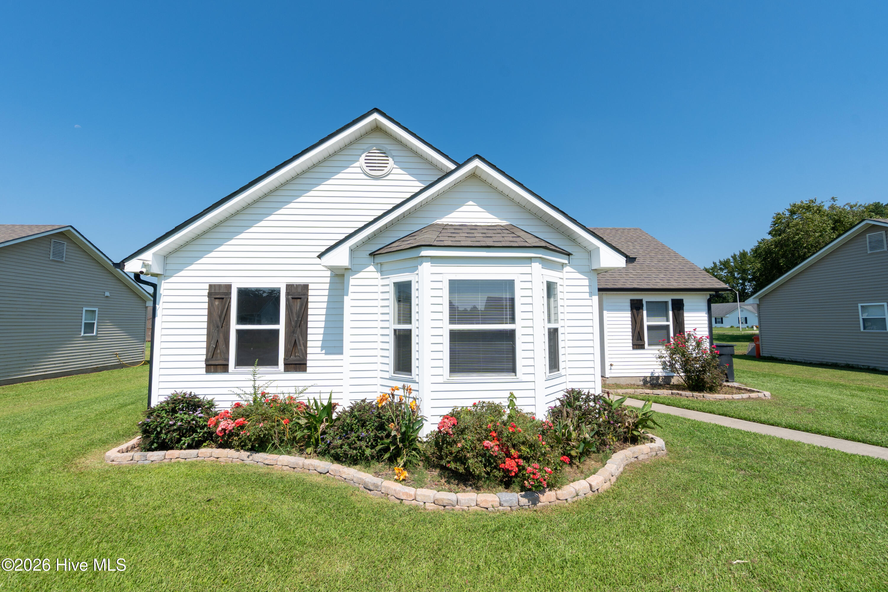 105 Raintree Run Property Photo 2