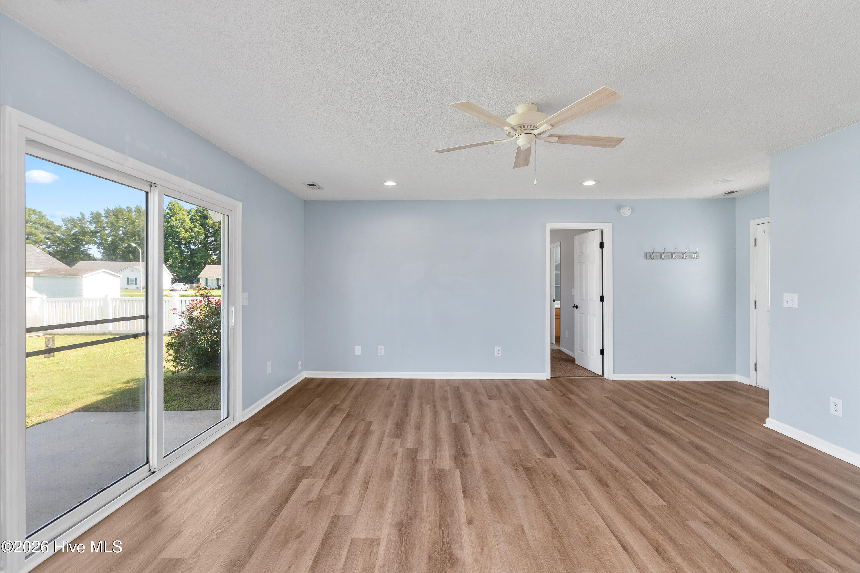 105 Raintree Run Property Photo 16