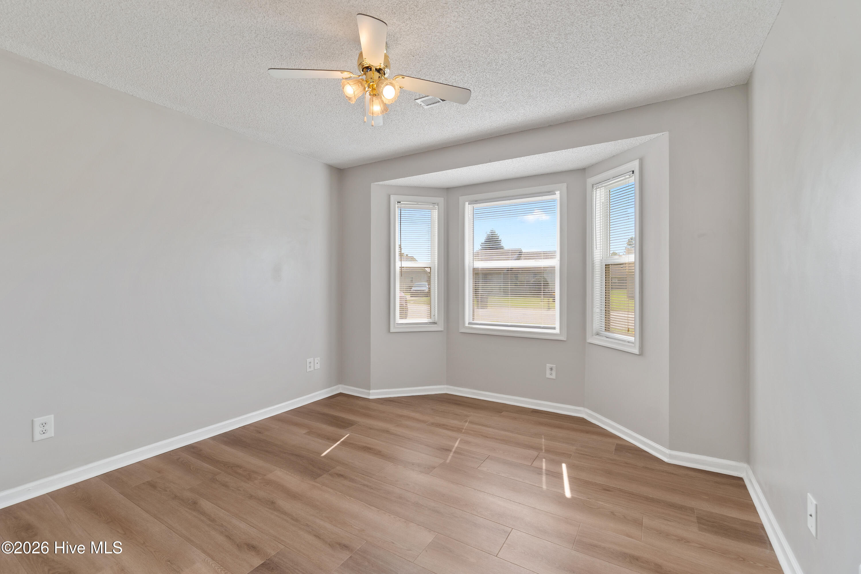 105 Raintree Run Property Photo 24