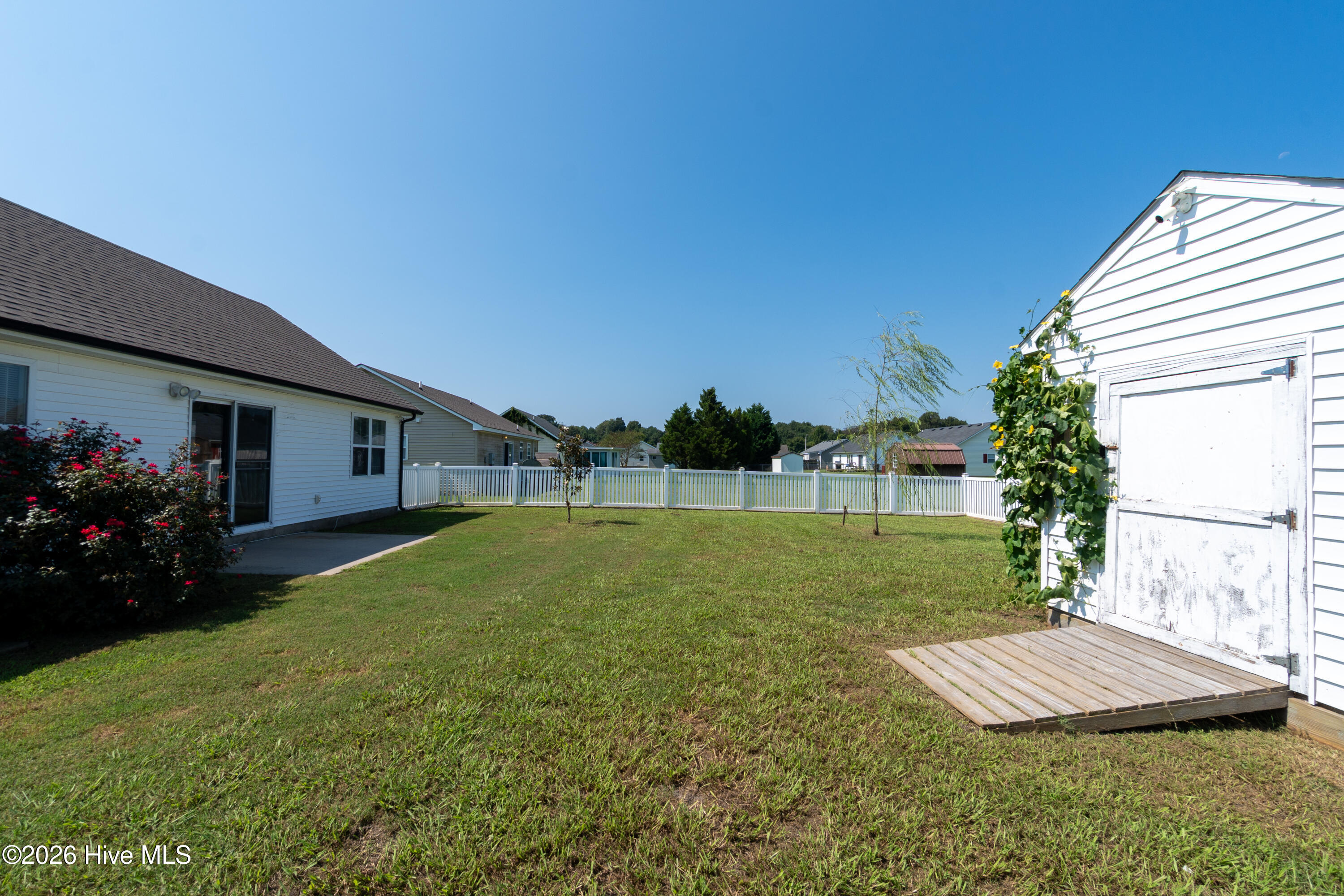 105 Raintree Run Property Photo 44