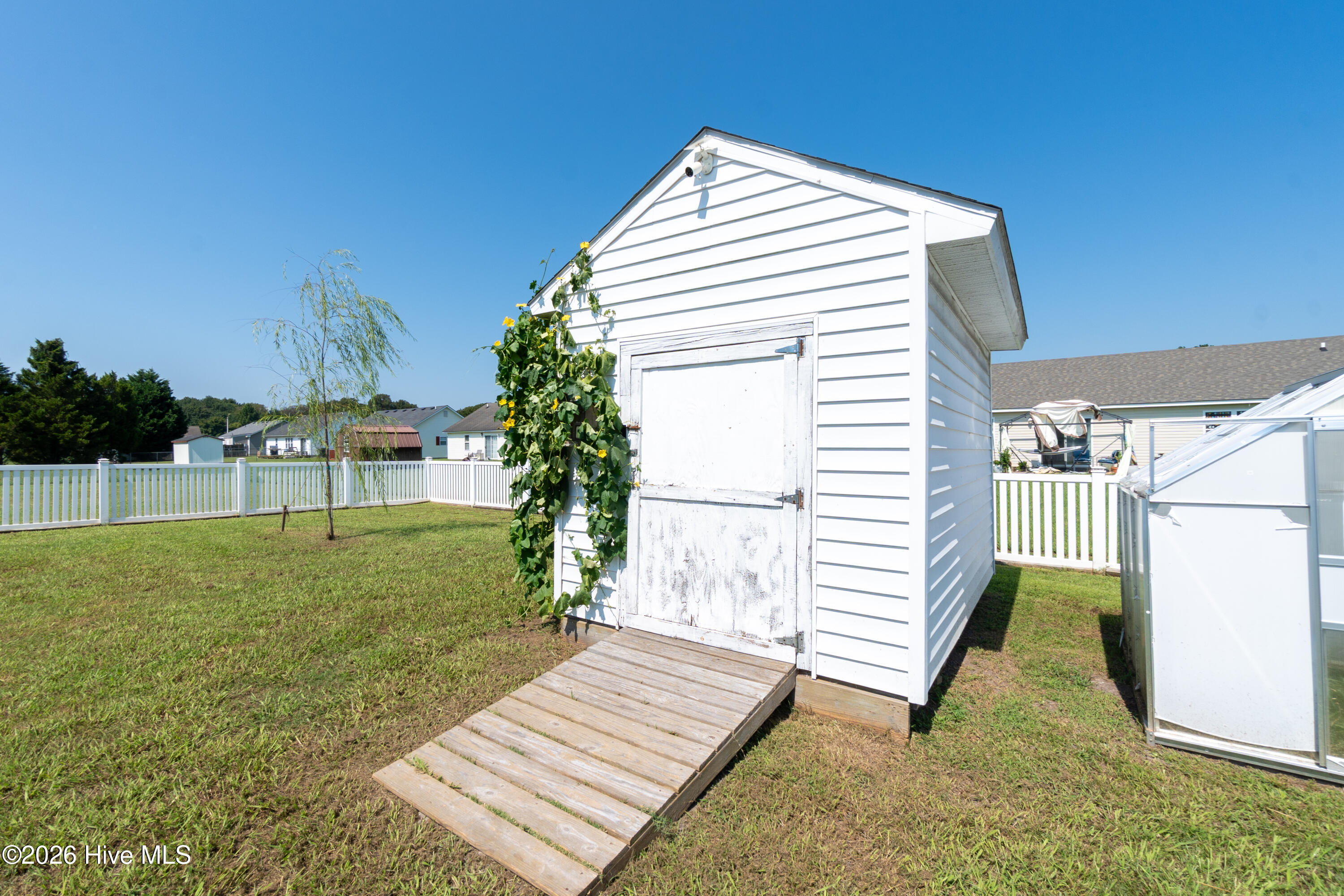 105 Raintree Run Property Photo 45