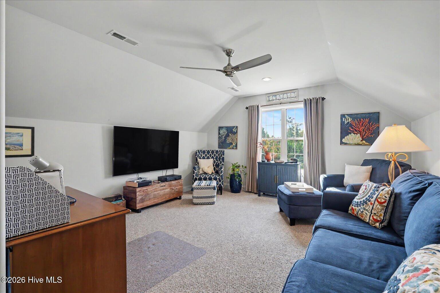 669 Jenoa Loop Property Photo 34
