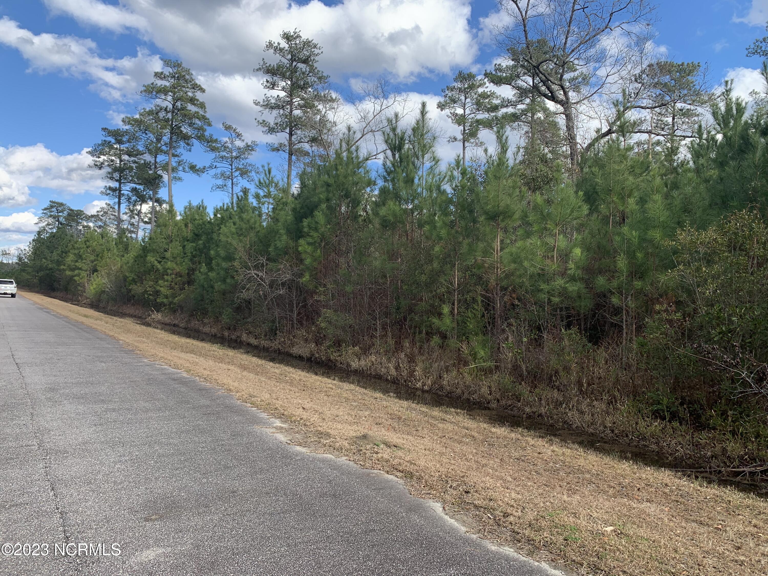 242 27 Castaway Road Property Photo 2