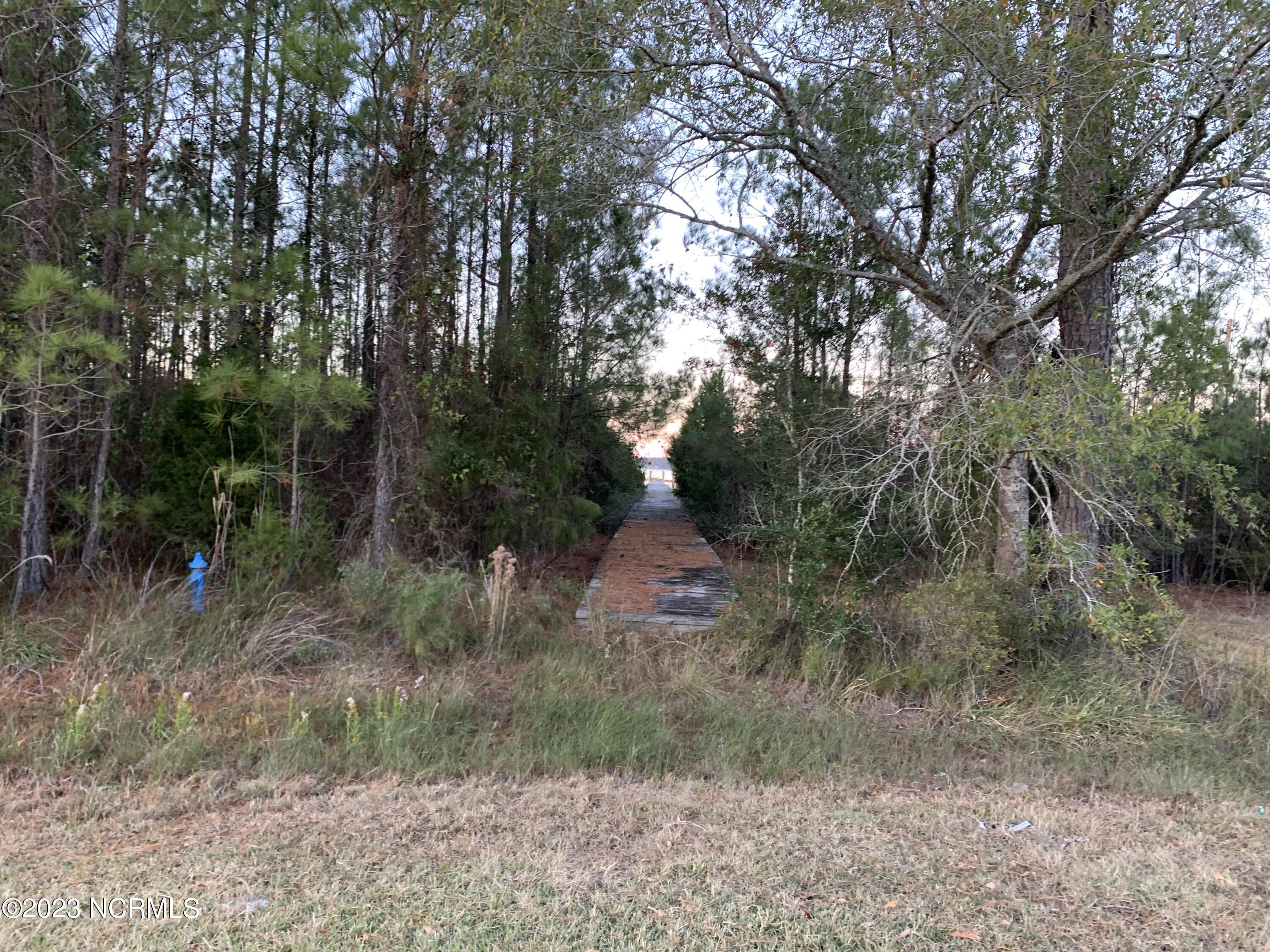 242 27 Castaway Road Property Photo 5