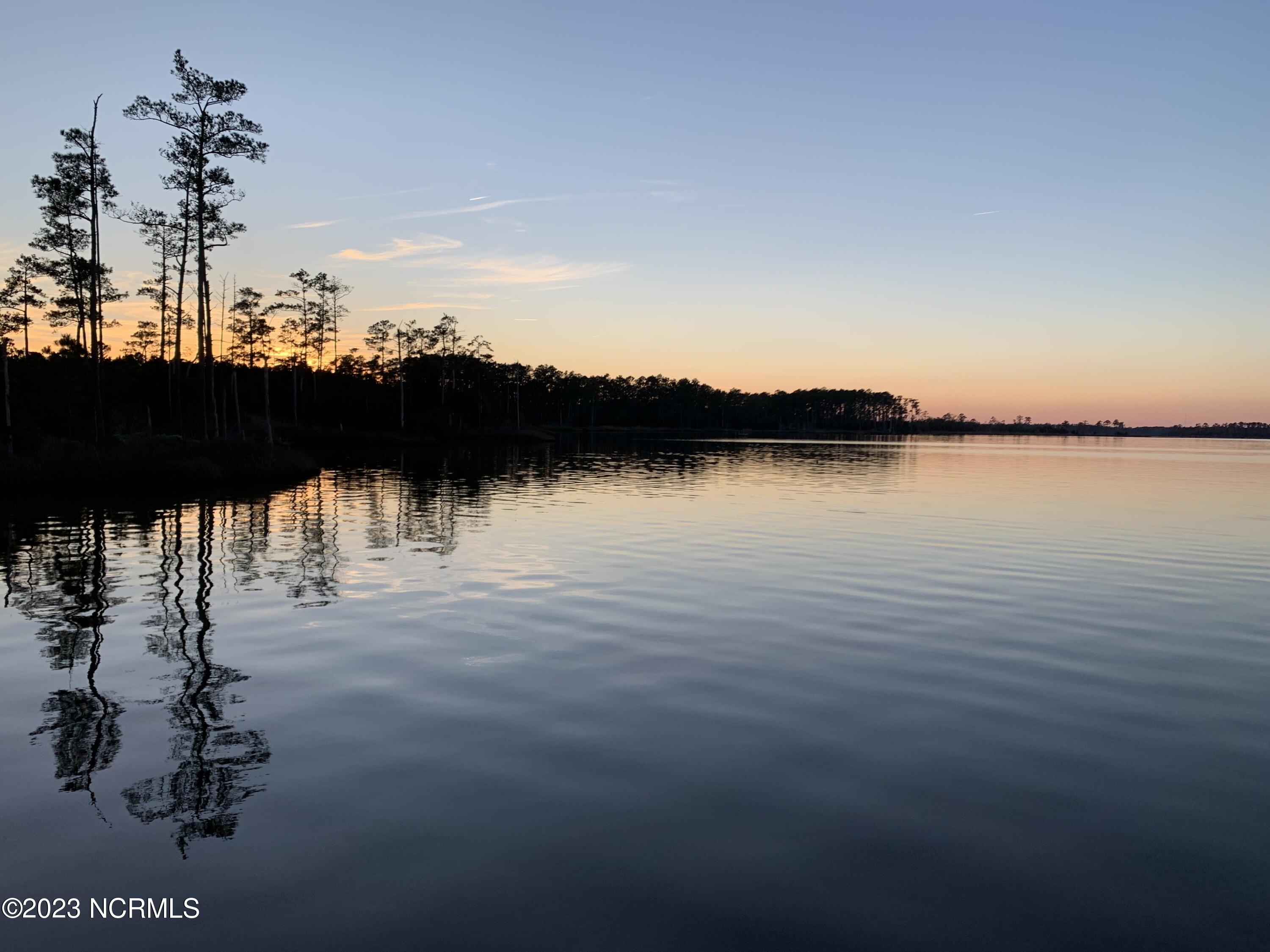 242 27 Castaway Road Property Photo 6