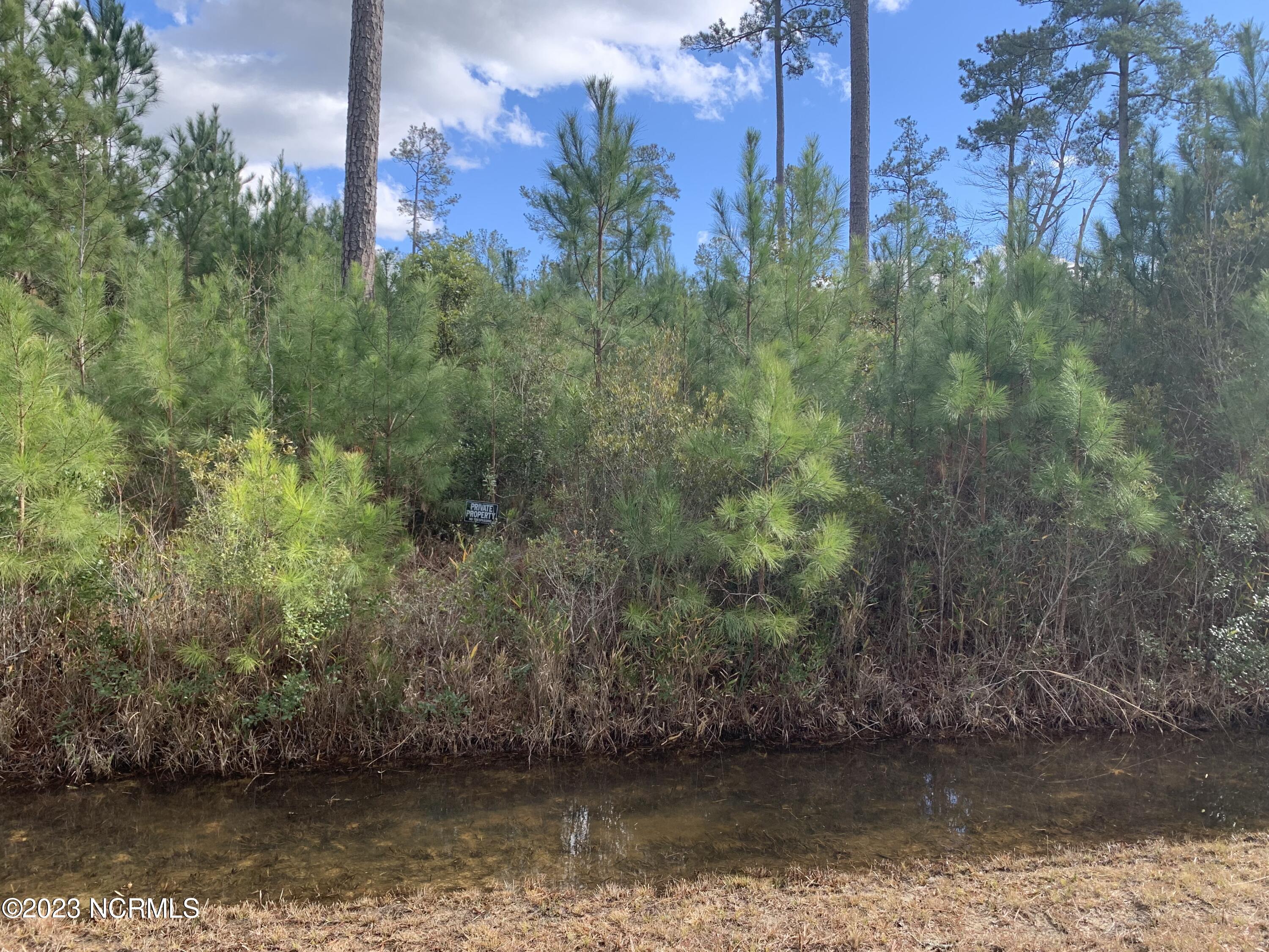 242 27 Castaway Road Property Photo 7