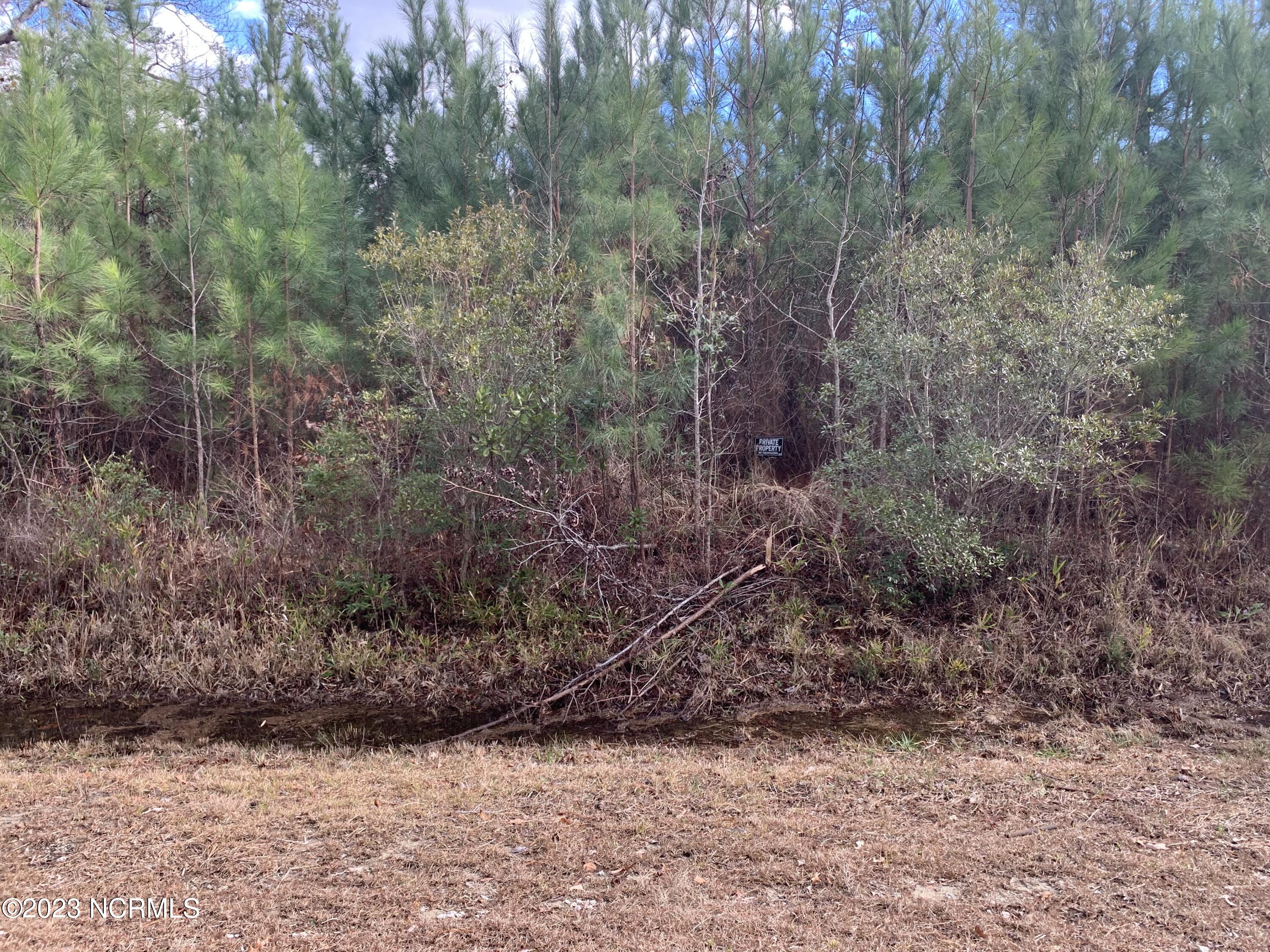 242 27 Castaway Road Property Photo 9